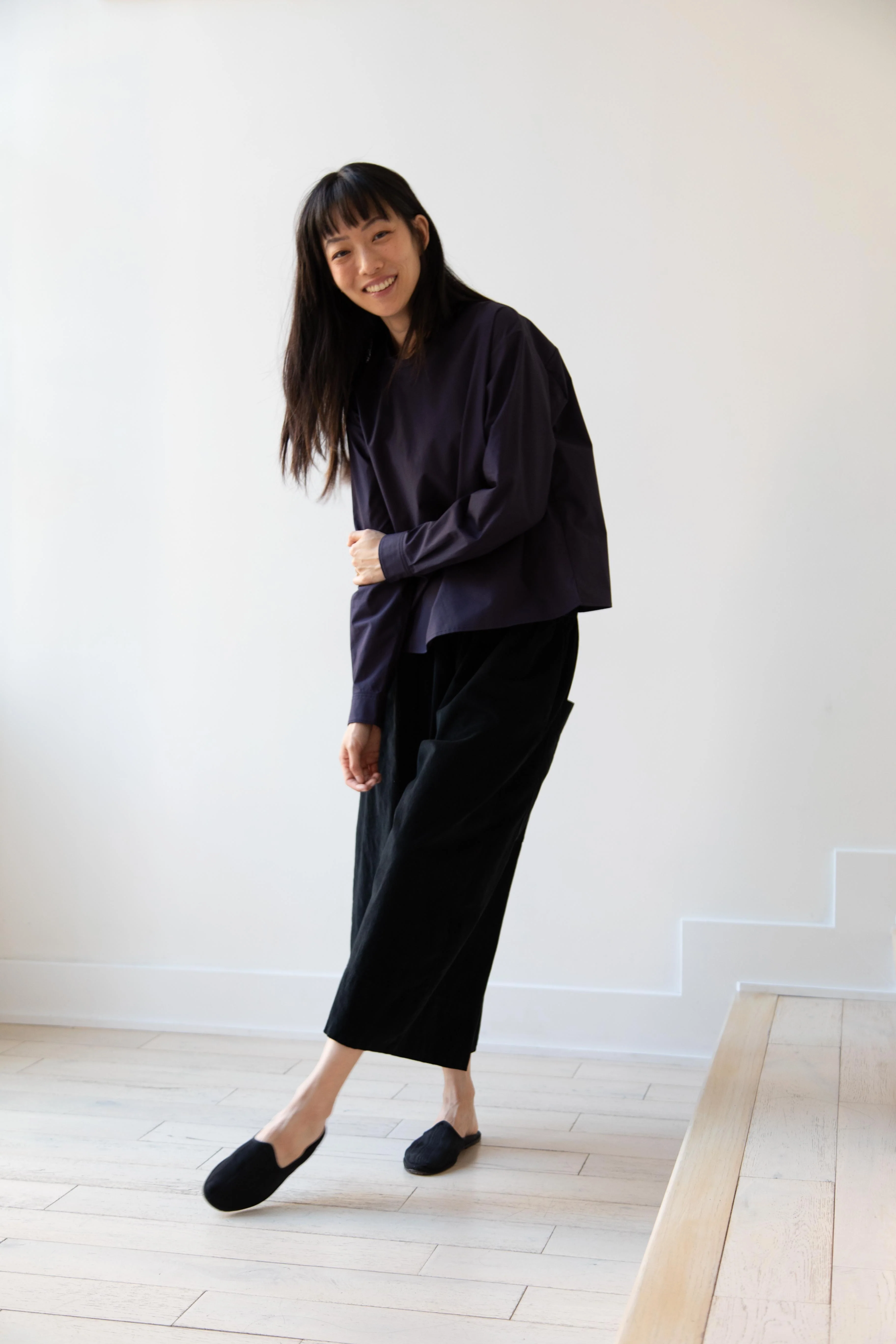 Album di Famiglia | Velvet Wide Trousers in Black - Image 16
