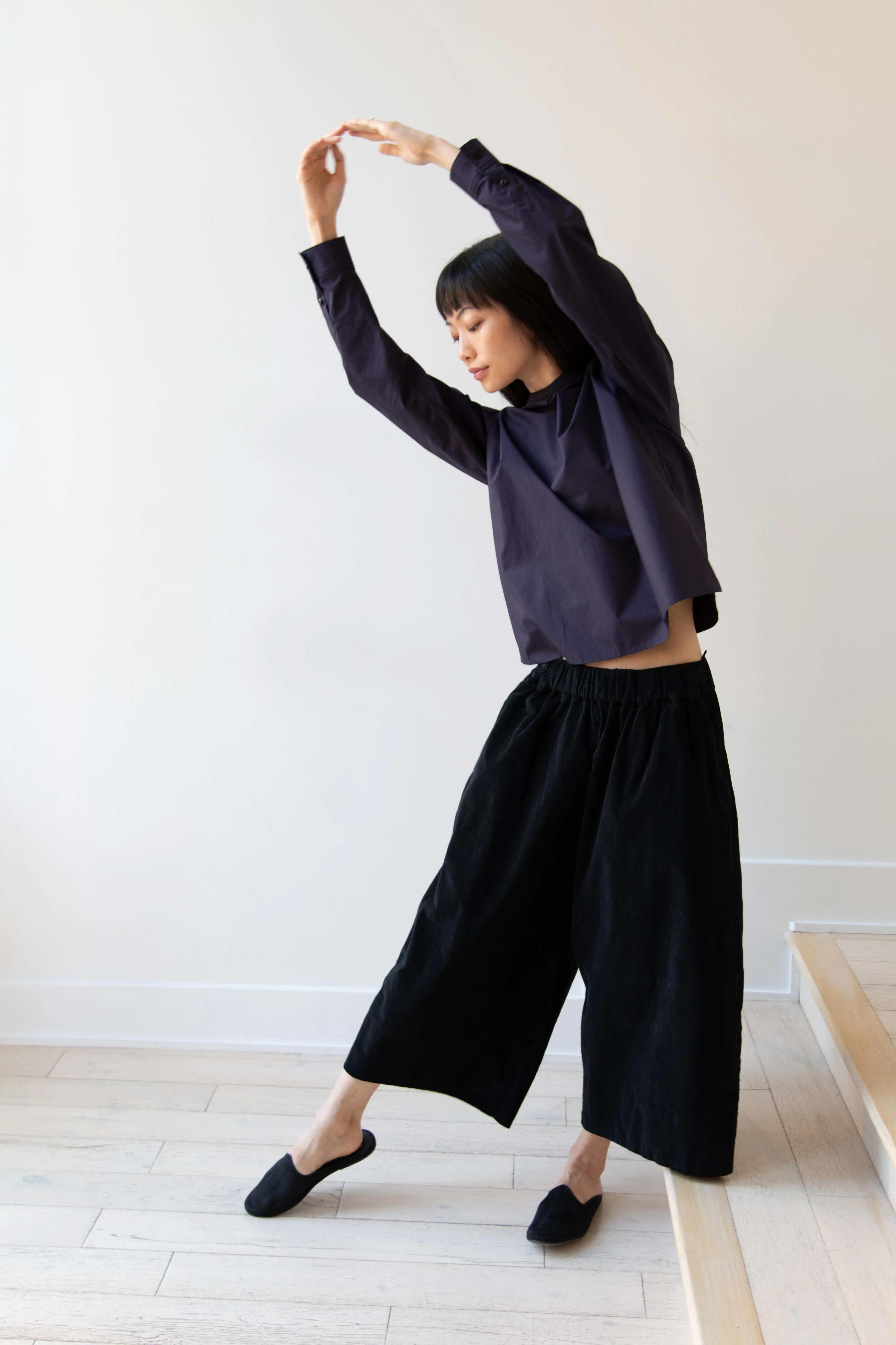 Album di Famiglia | Velvet Wide Trousers in Black - Image 24
