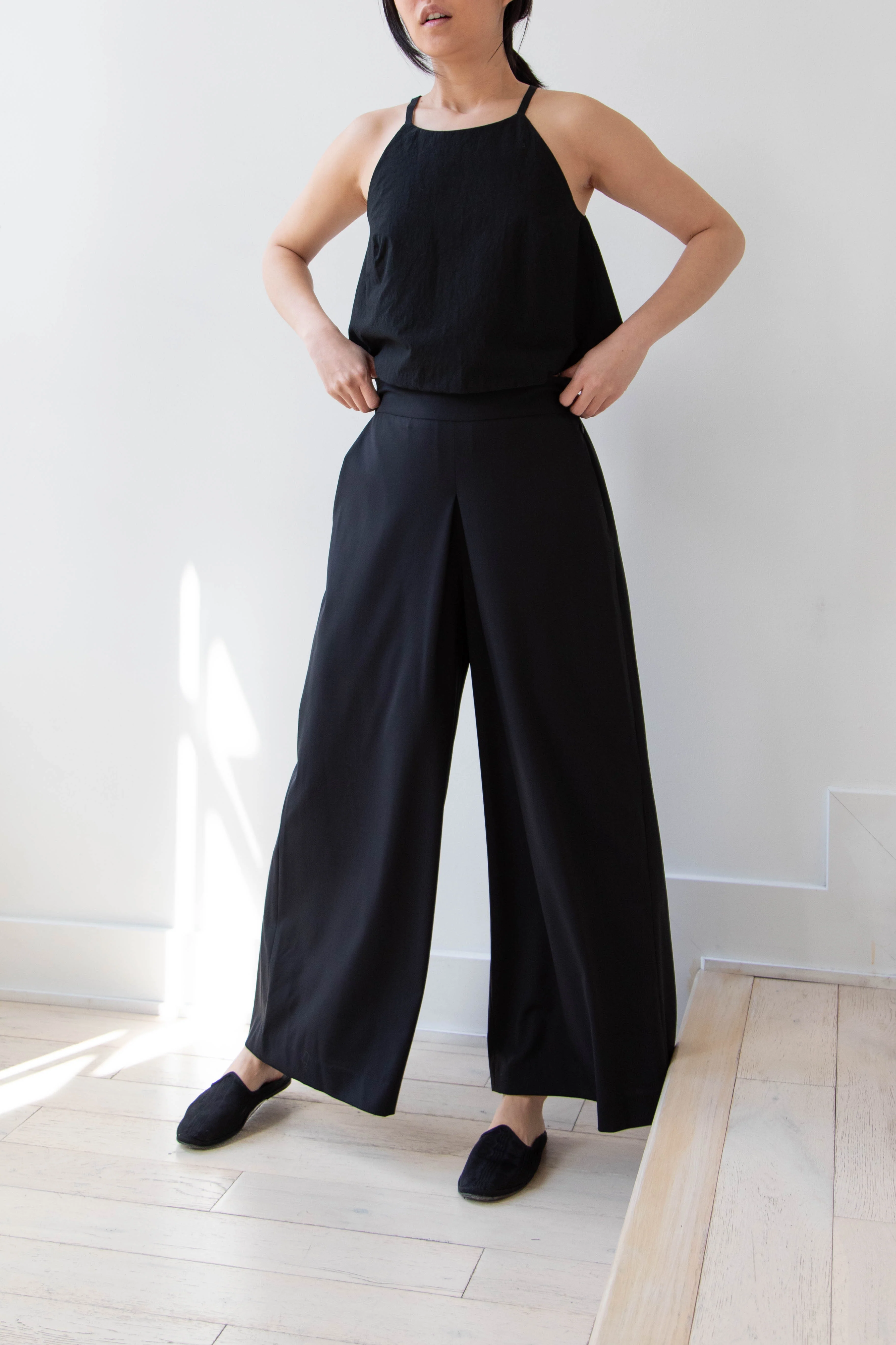 Arts & Science | Back Gum Tuck Culottes in Black - Image 12