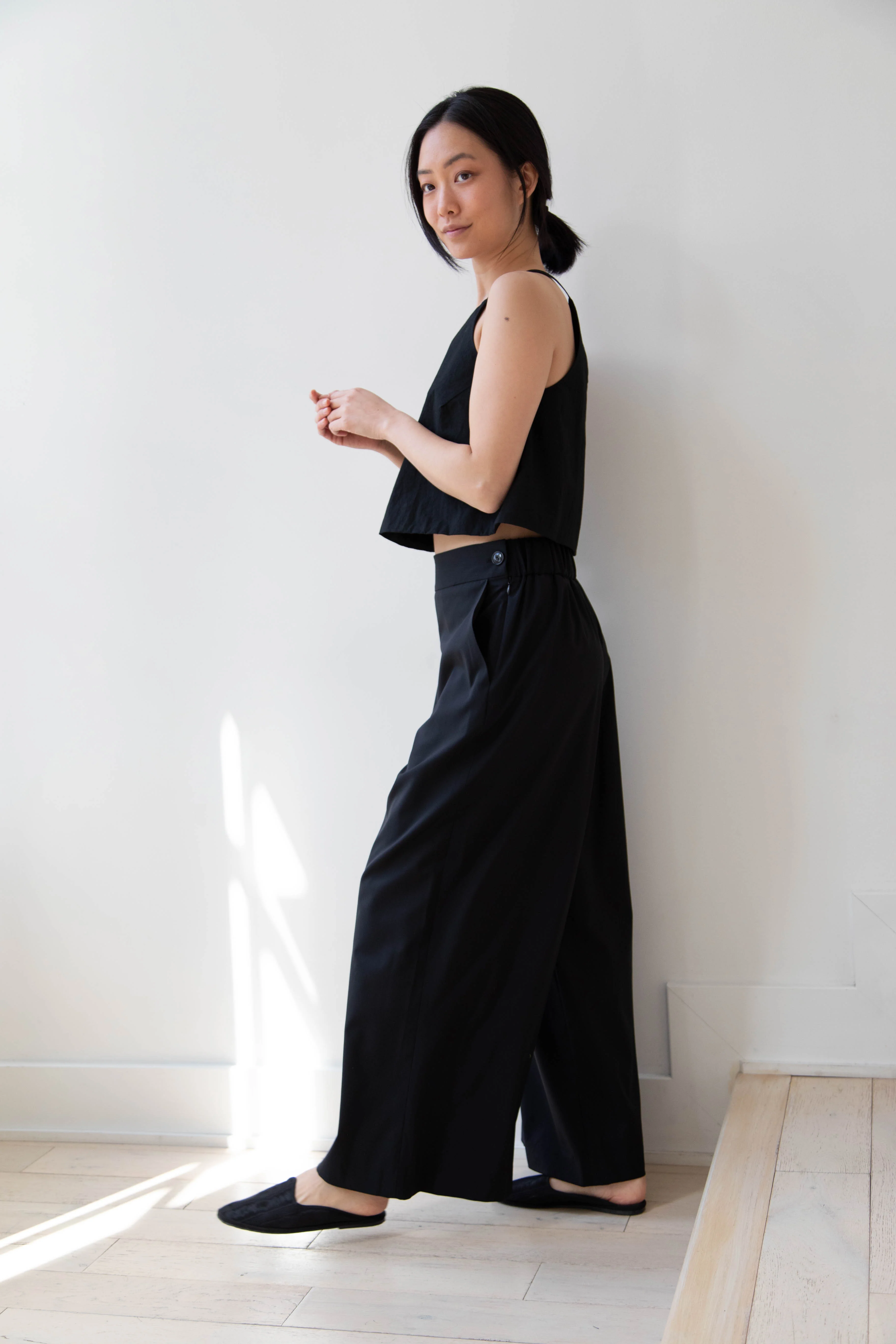 Arts & Science | Back Gum Tuck Culottes in Black - Image 15