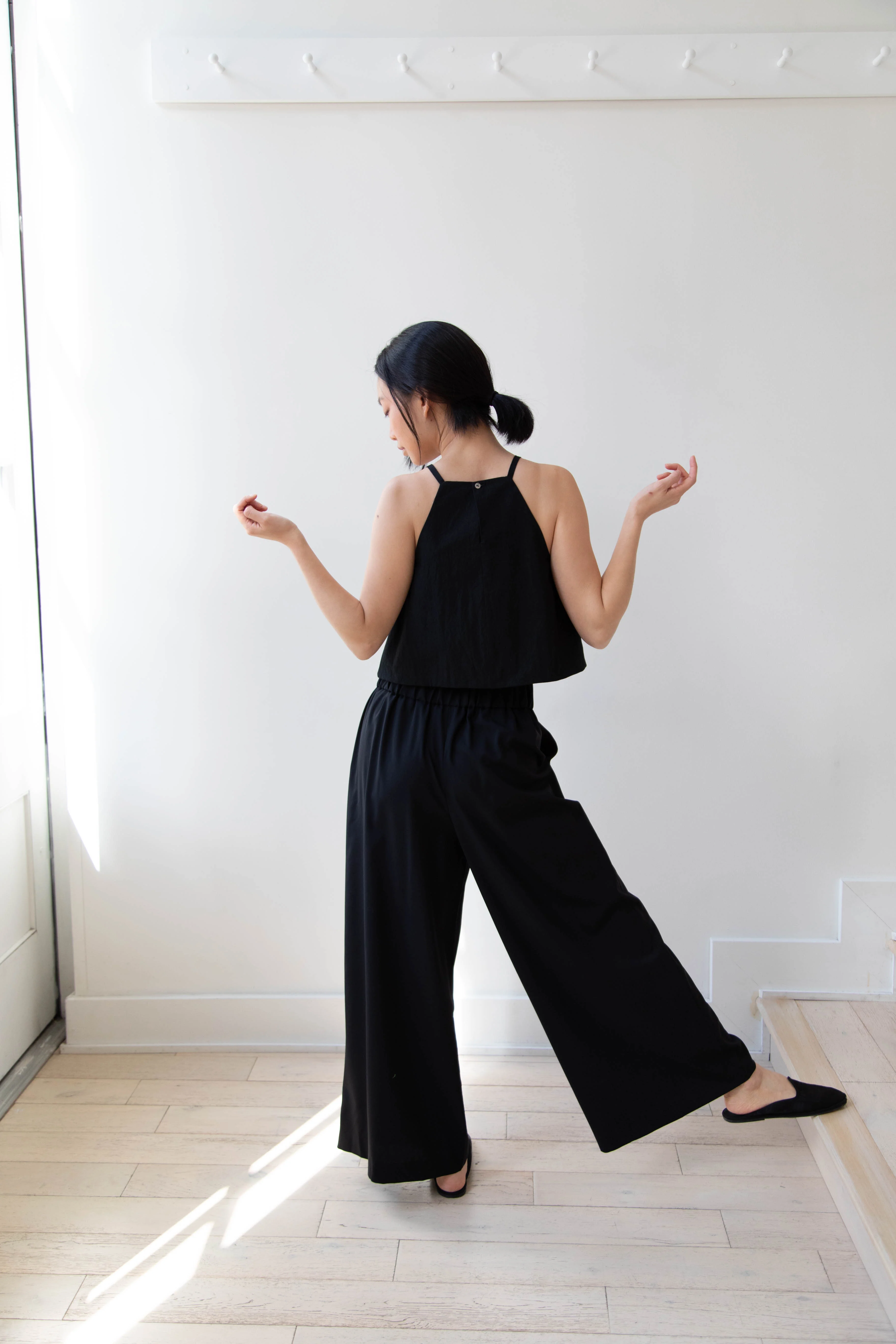 Arts & Science | Back Gum Tuck Culottes in Black - Image 32