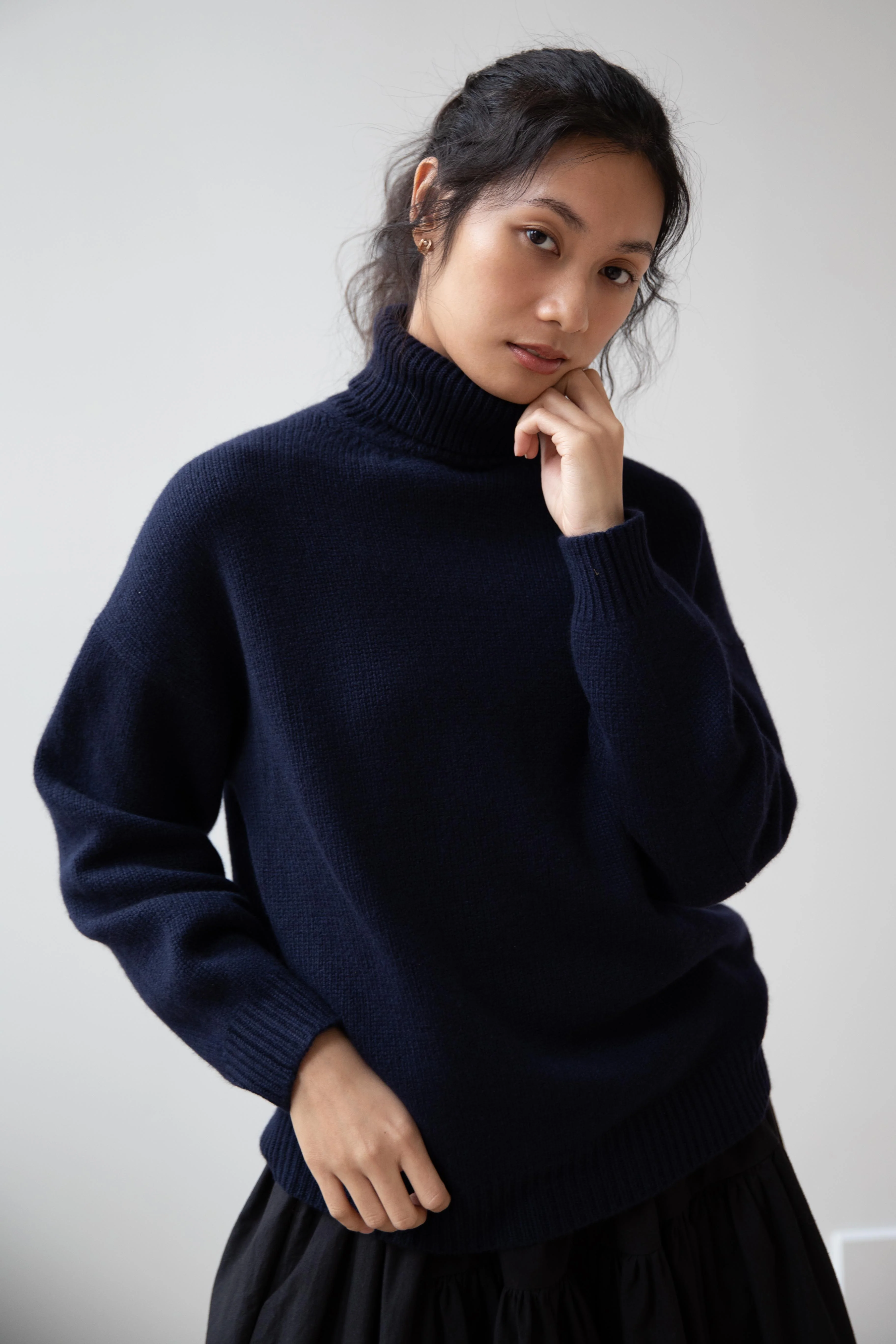 Arts & Science | Back Line Turtleneck Sweater in Navy - Image 11