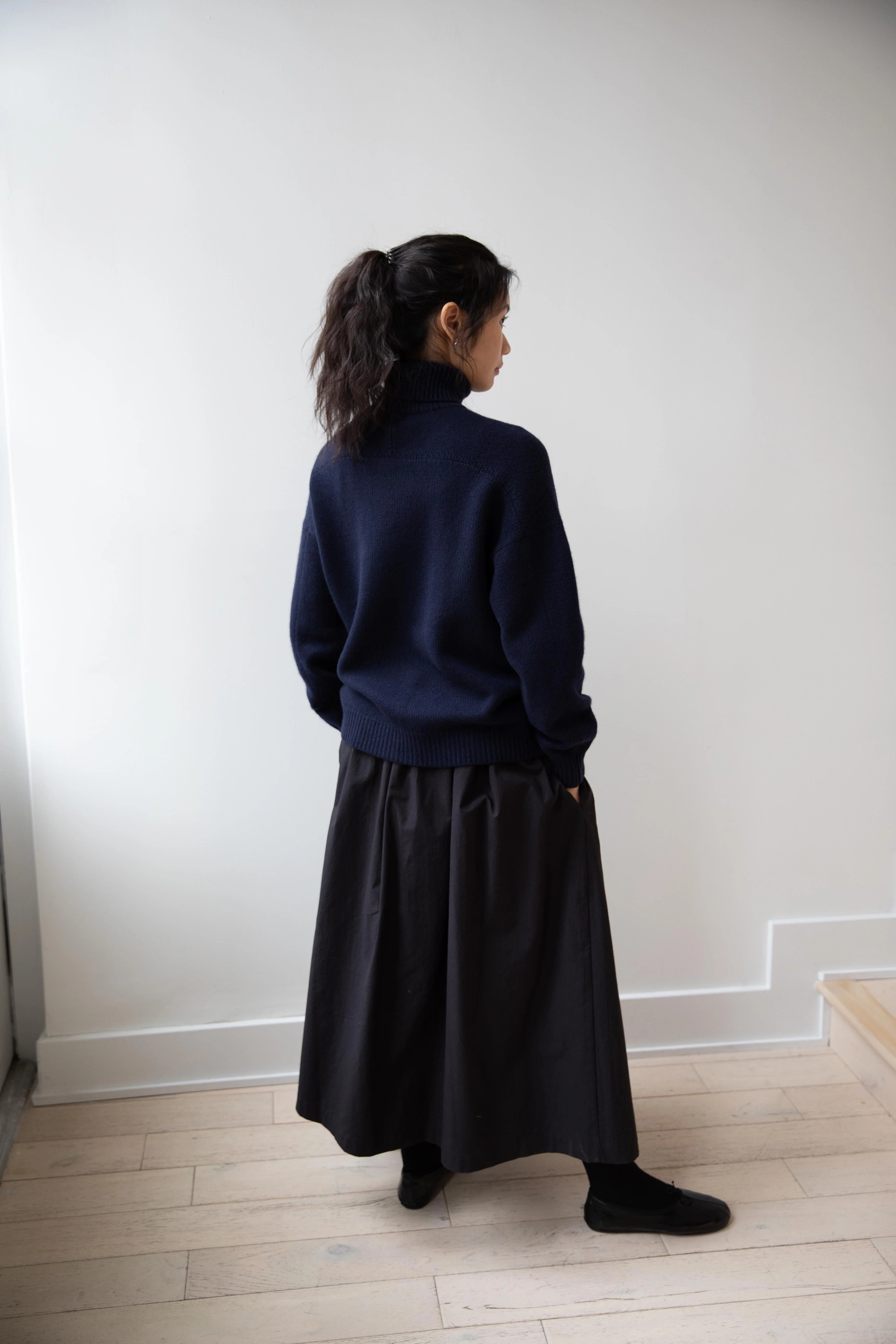 Arts & Science | Back Line Turtleneck Sweater in Navy - Image 14
