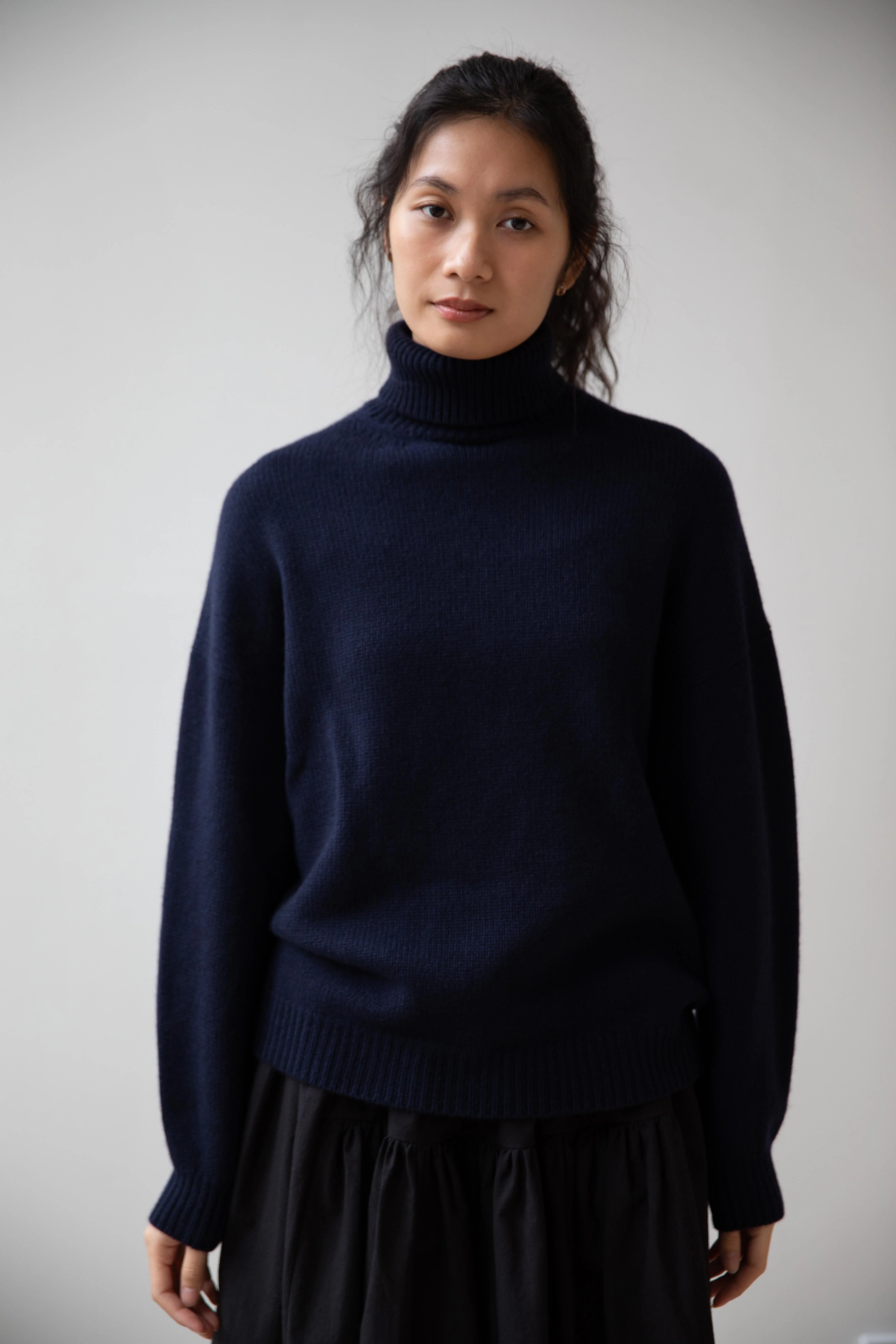 Arts & Science | Back Line Turtleneck Sweater in Navy - Image 3