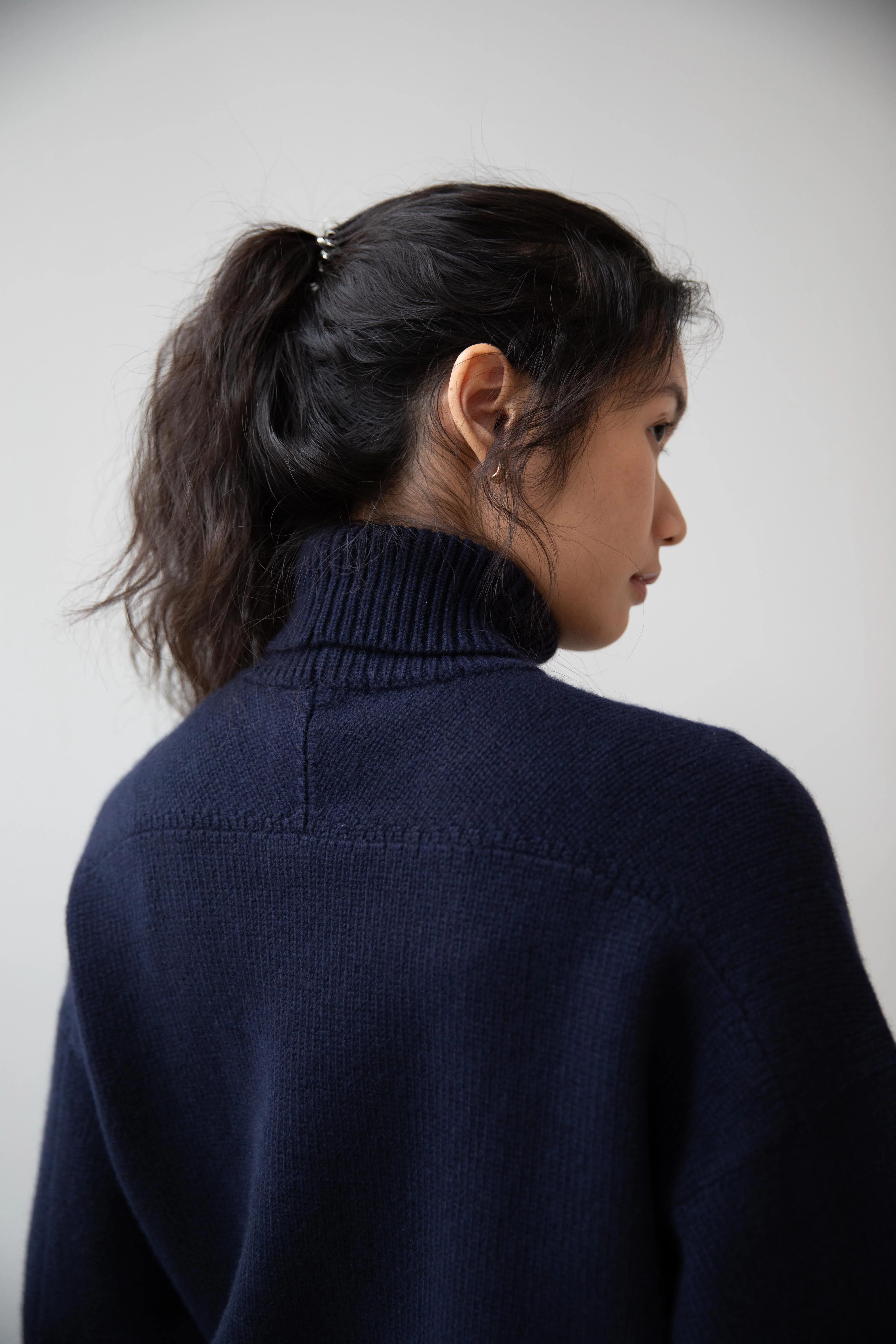 Arts & Science | Back Line Turtleneck Sweater in Navy - Image 4