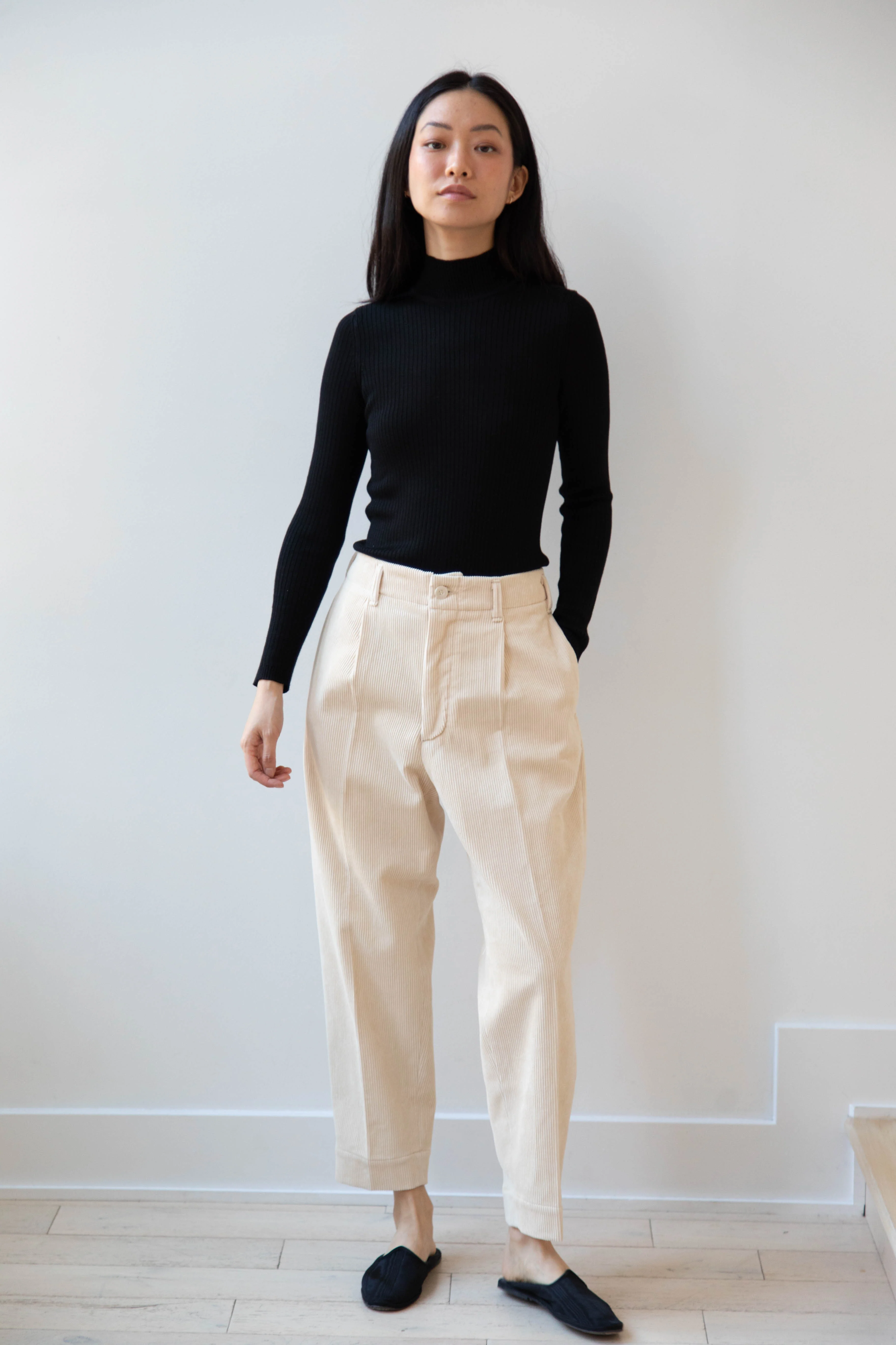 Aseedonclöud | HW Corduroy Slacks in Off White - Image 3