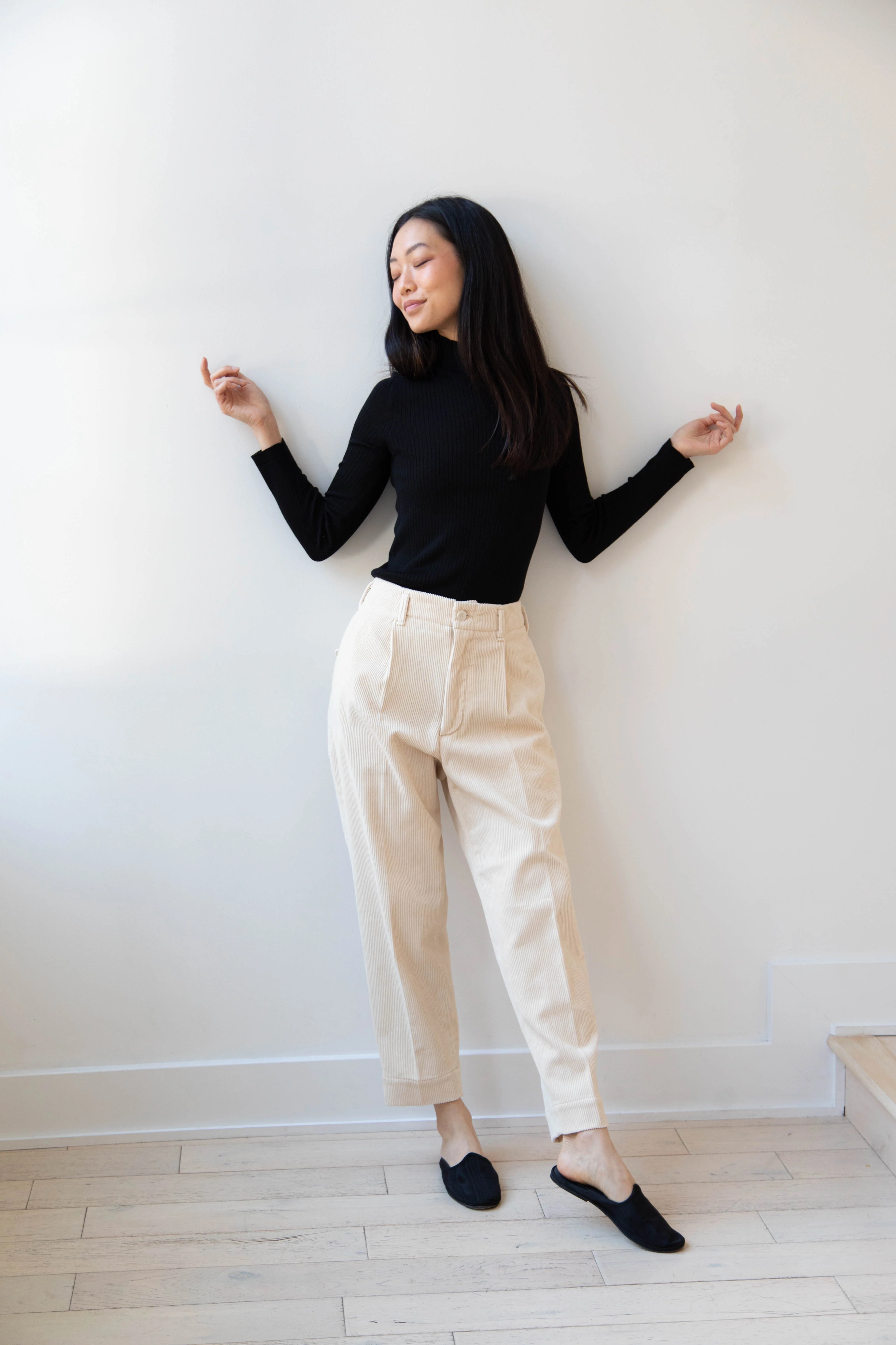 Aseedonclöud | HW Corduroy Slacks in Off White - Image 4