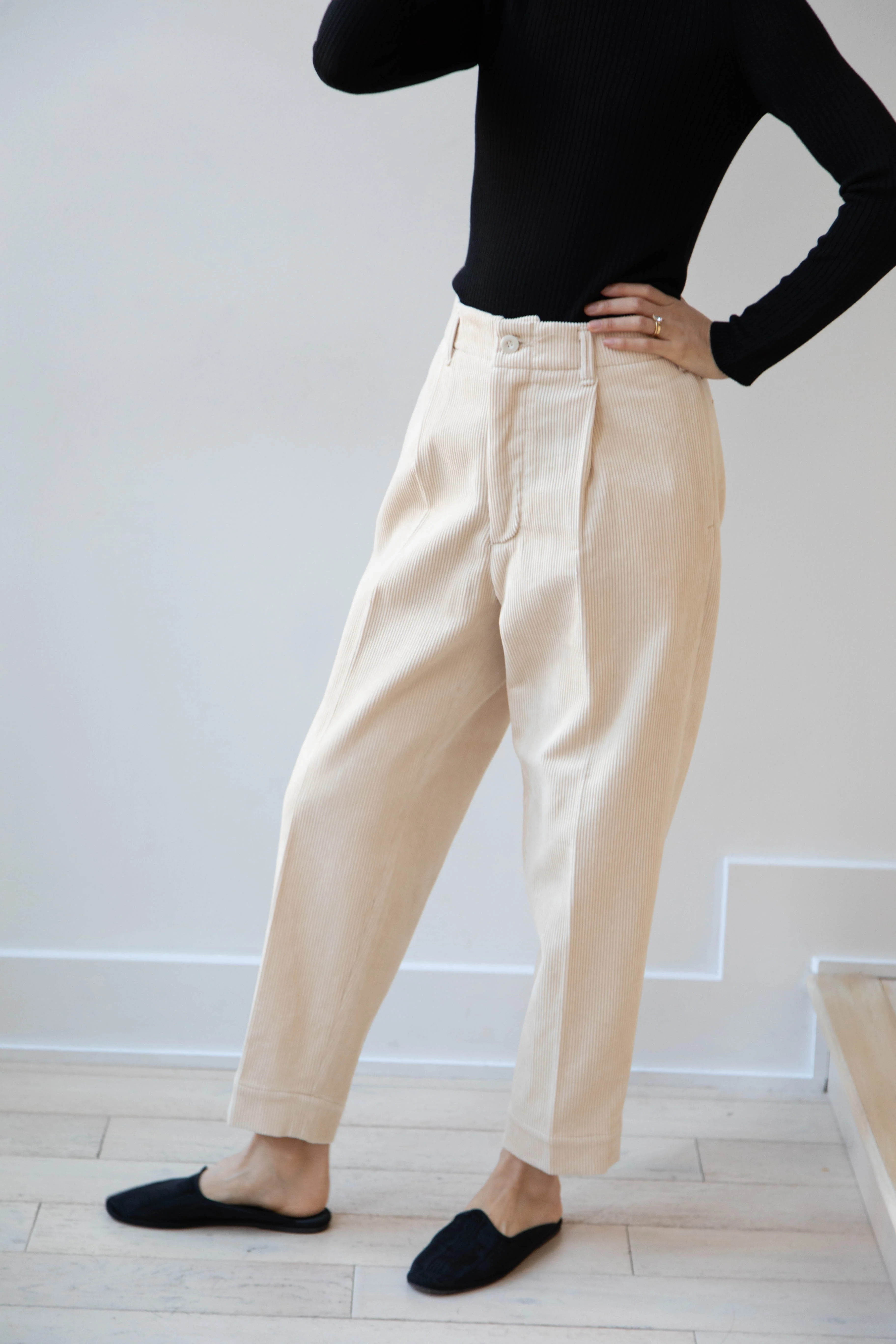Aseedonclöud | HW Corduroy Slacks in Off White - Image 7