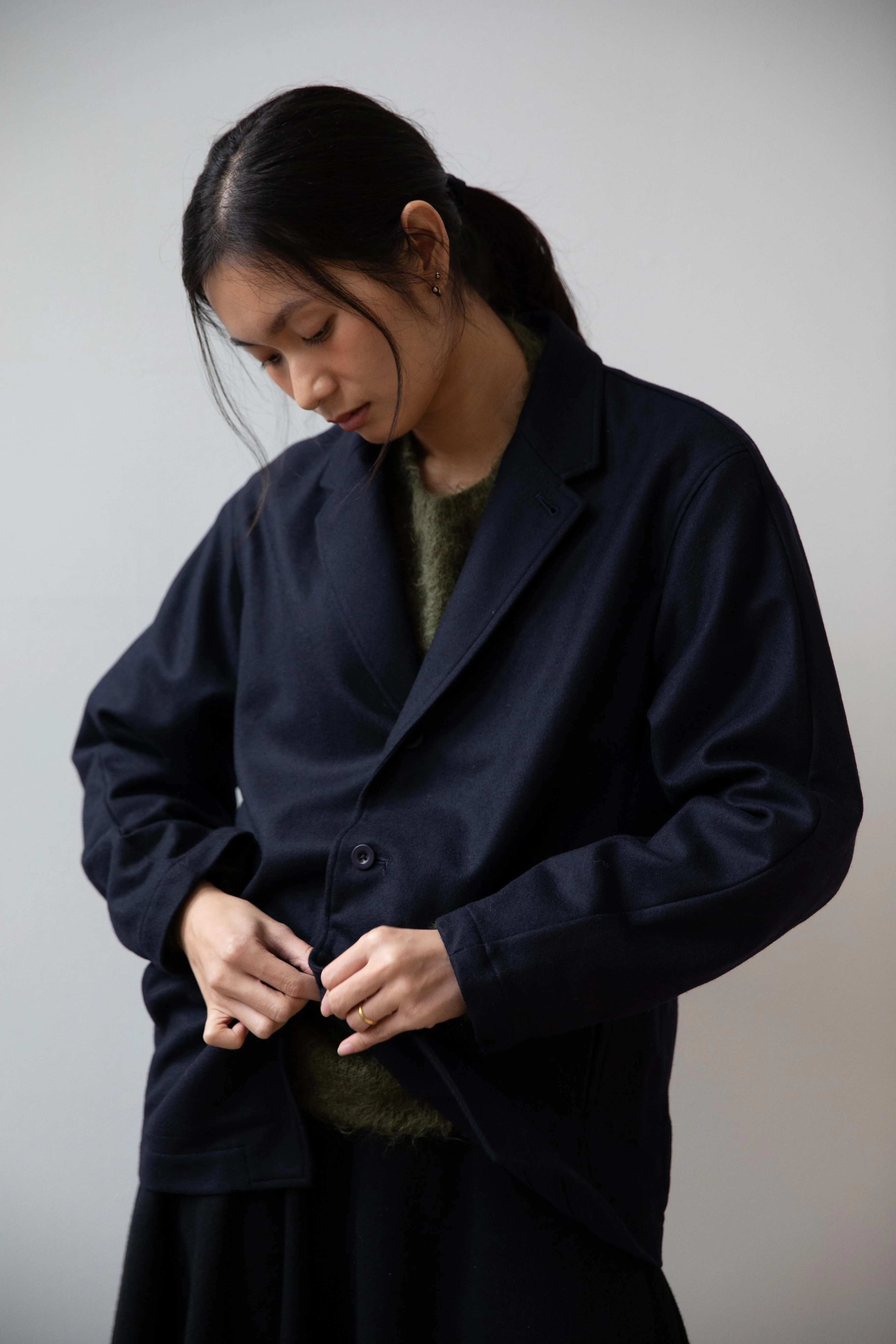 Aseedonclöud | HW Handsfree Jacket in Navy - Image 17