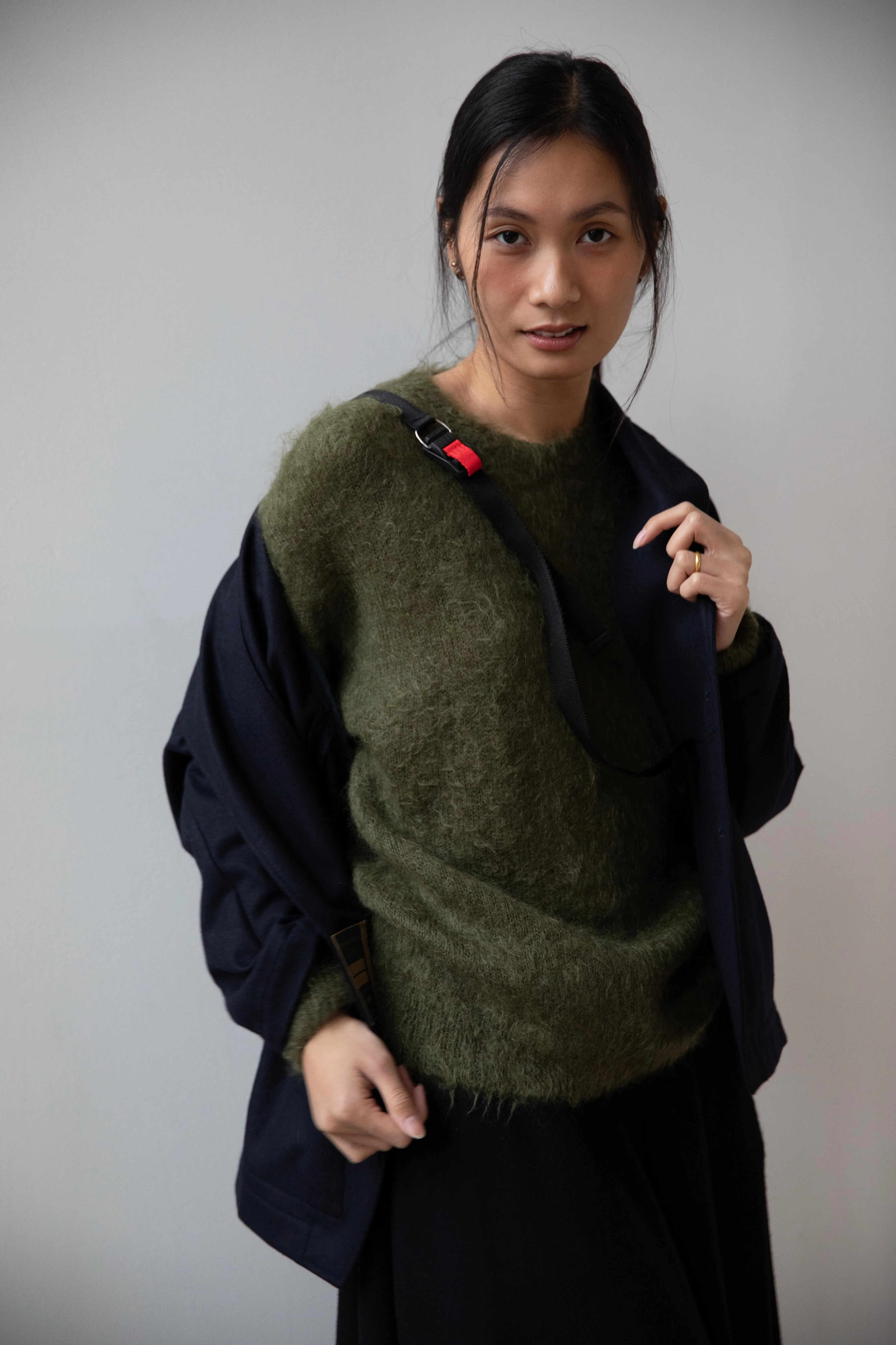 Aseedonclöud | HW Handsfree Jacket in Navy - Image 4