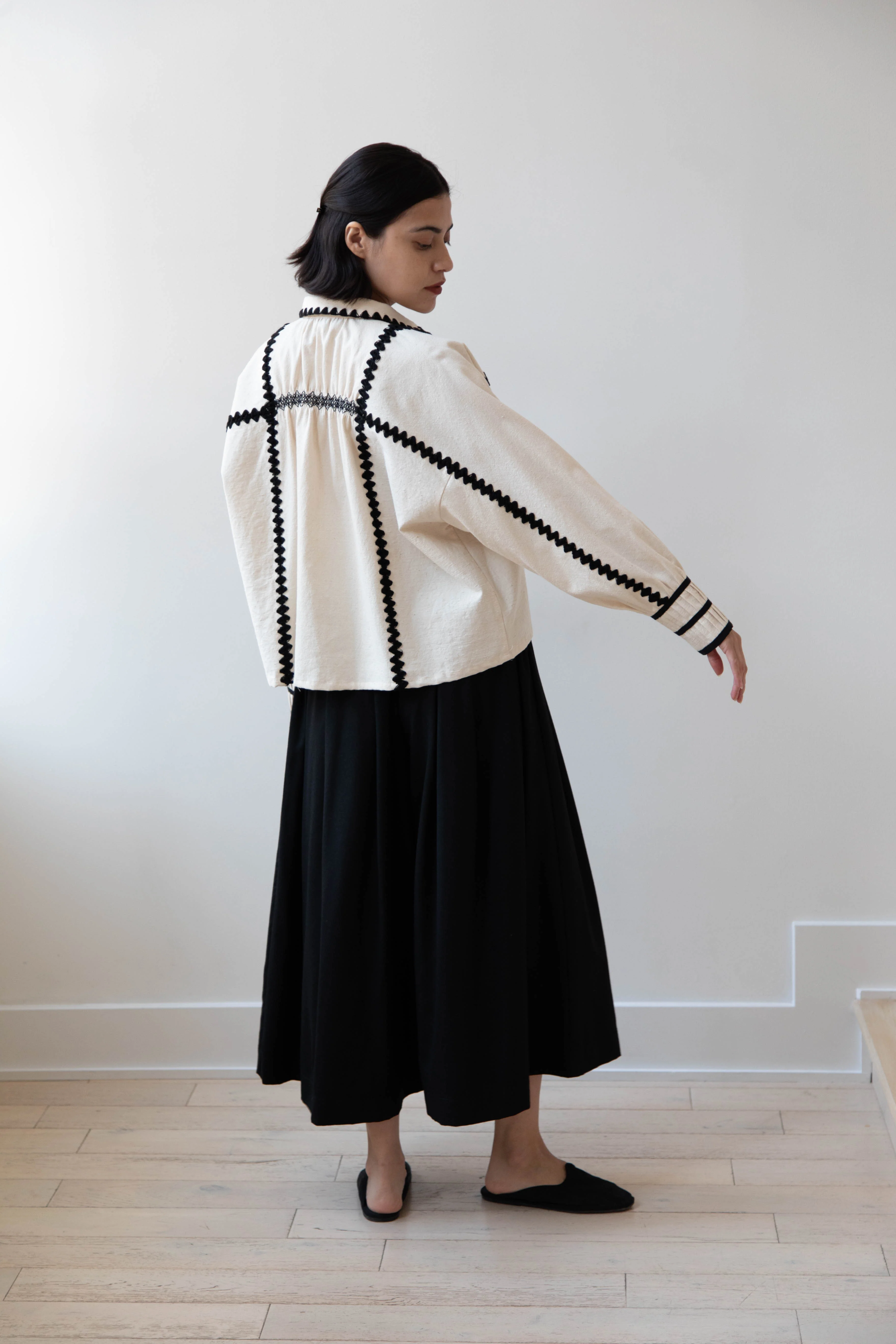 Aseedonclöud | Shepherd Blouse in Off White - Image 15
