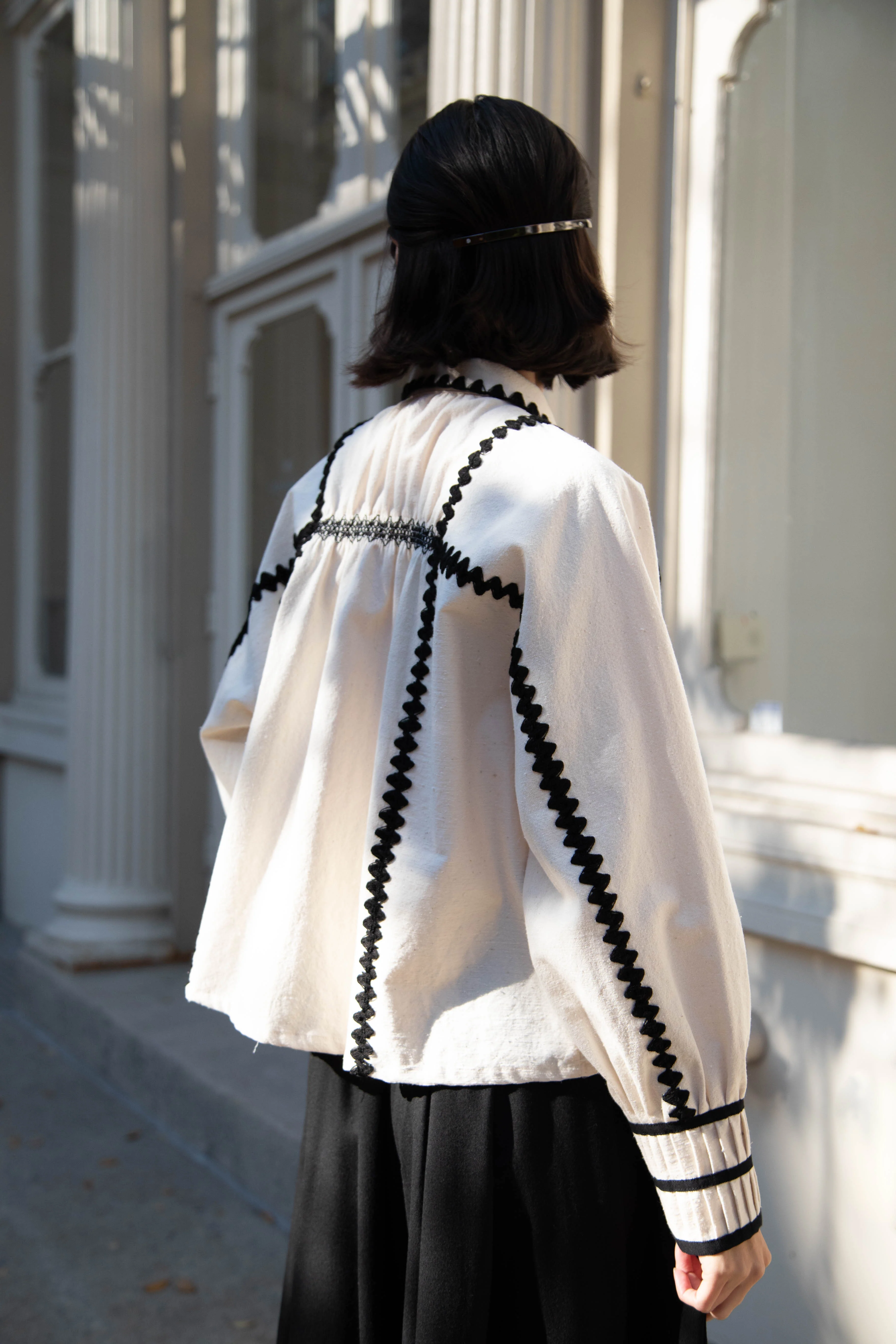 Aseedonclöud | Shepherd Blouse in Off White - Image 2