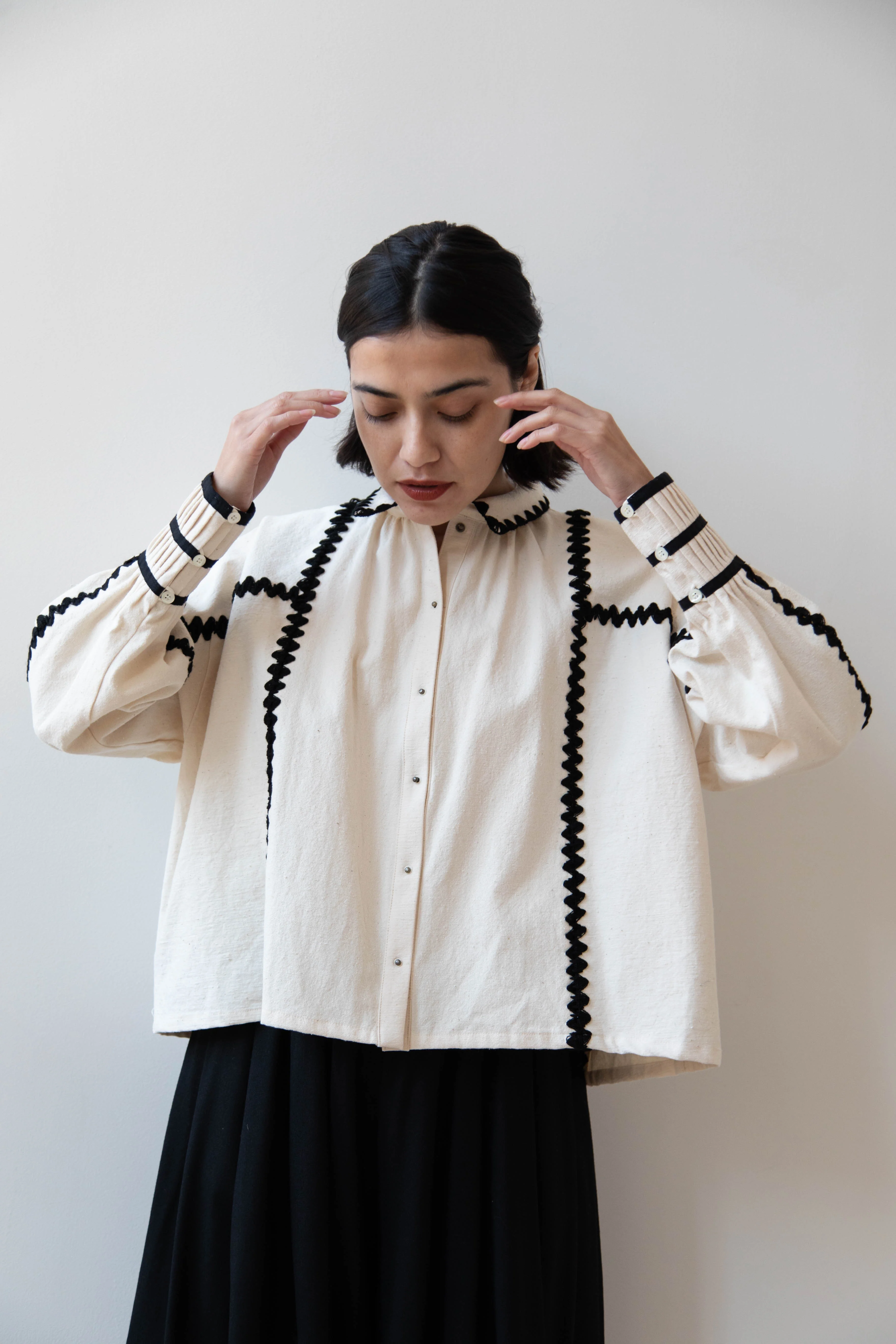 Aseedonclöud | Shepherd Blouse in Off White - Image 25