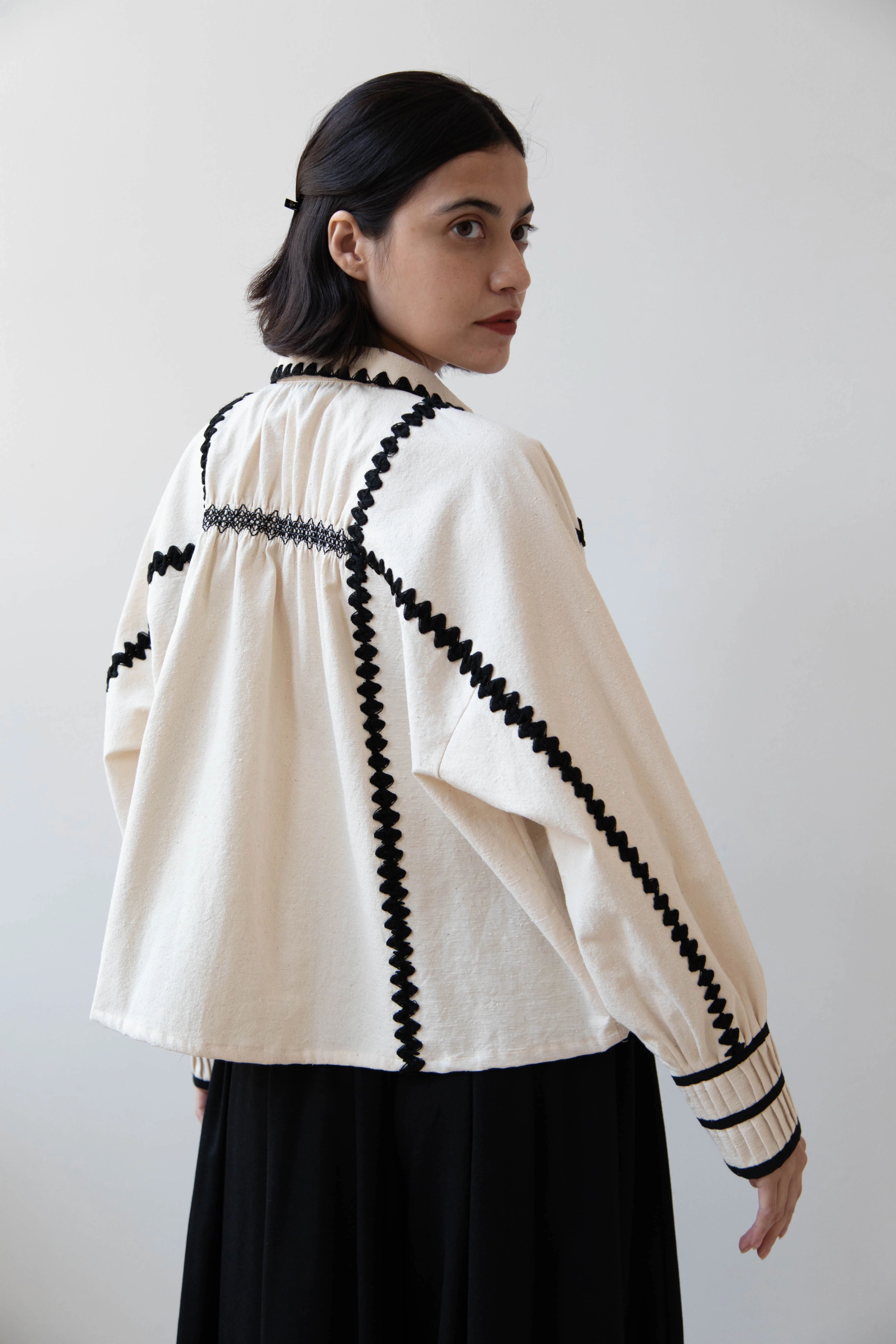 Aseedonclöud | Shepherd Blouse in Off White - Image 31