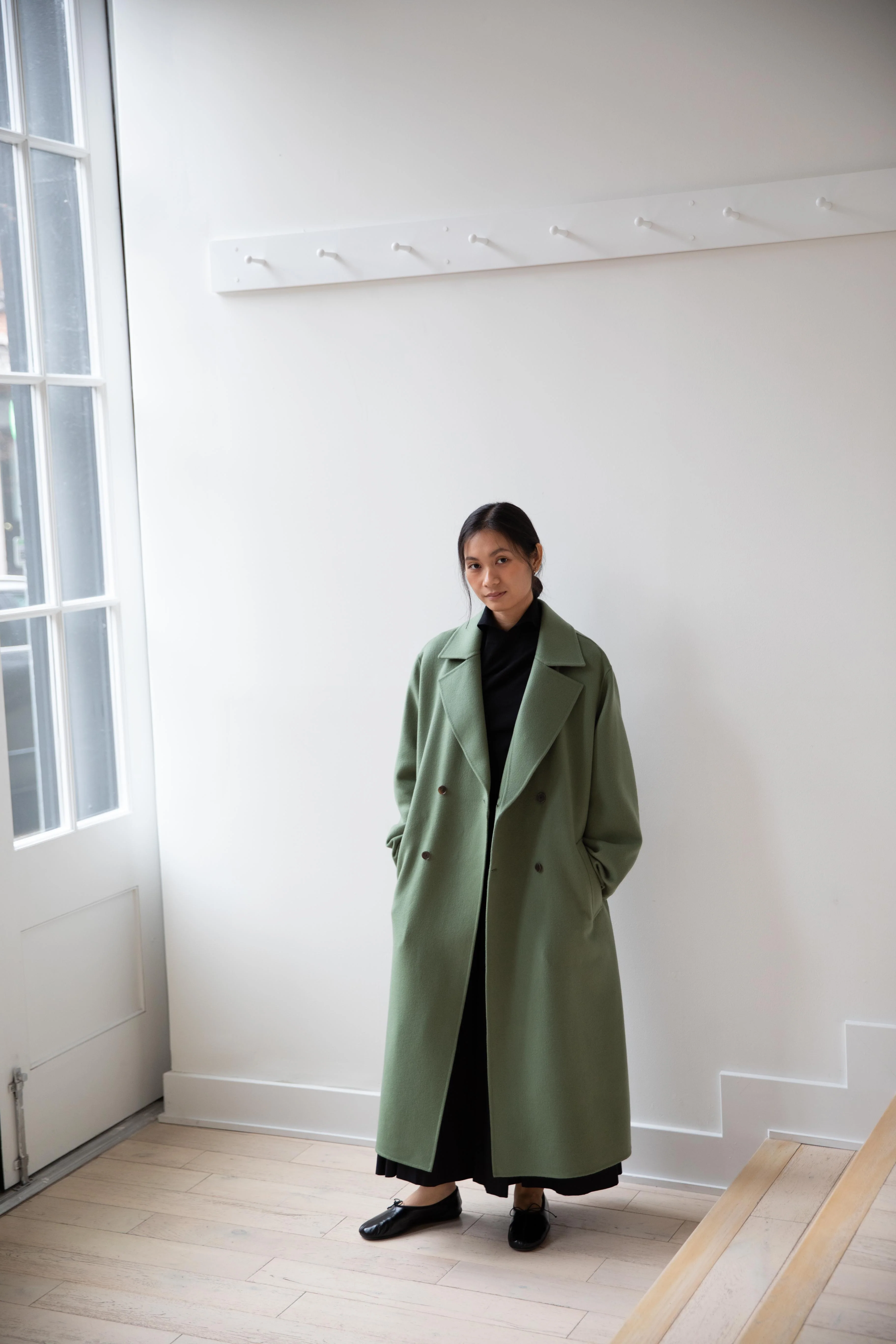 Auralee | Cashmere Melton Handsewn Coat in Olive - Image 10