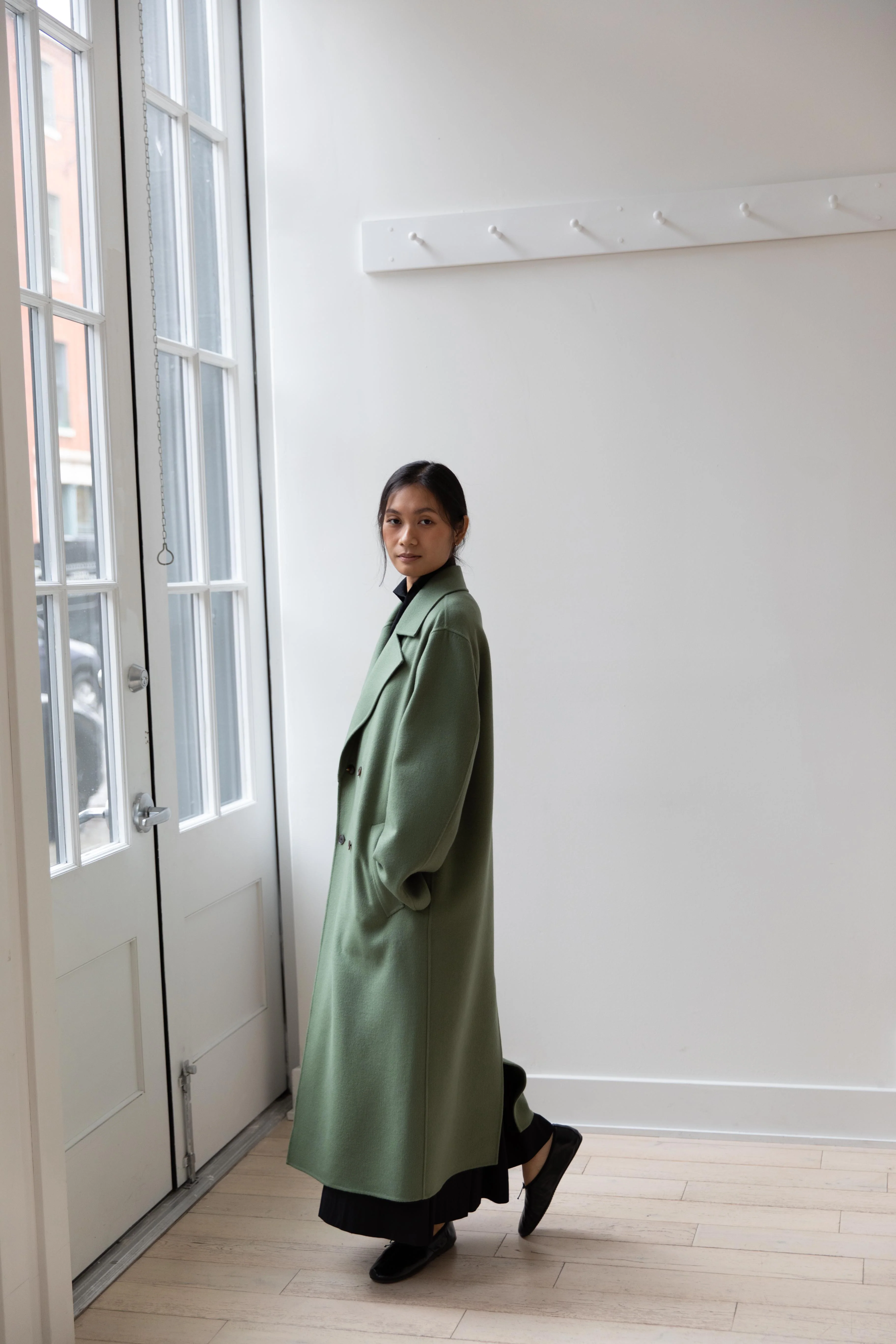 Auralee | Cashmere Melton Handsewn Coat in Olive - Image 37