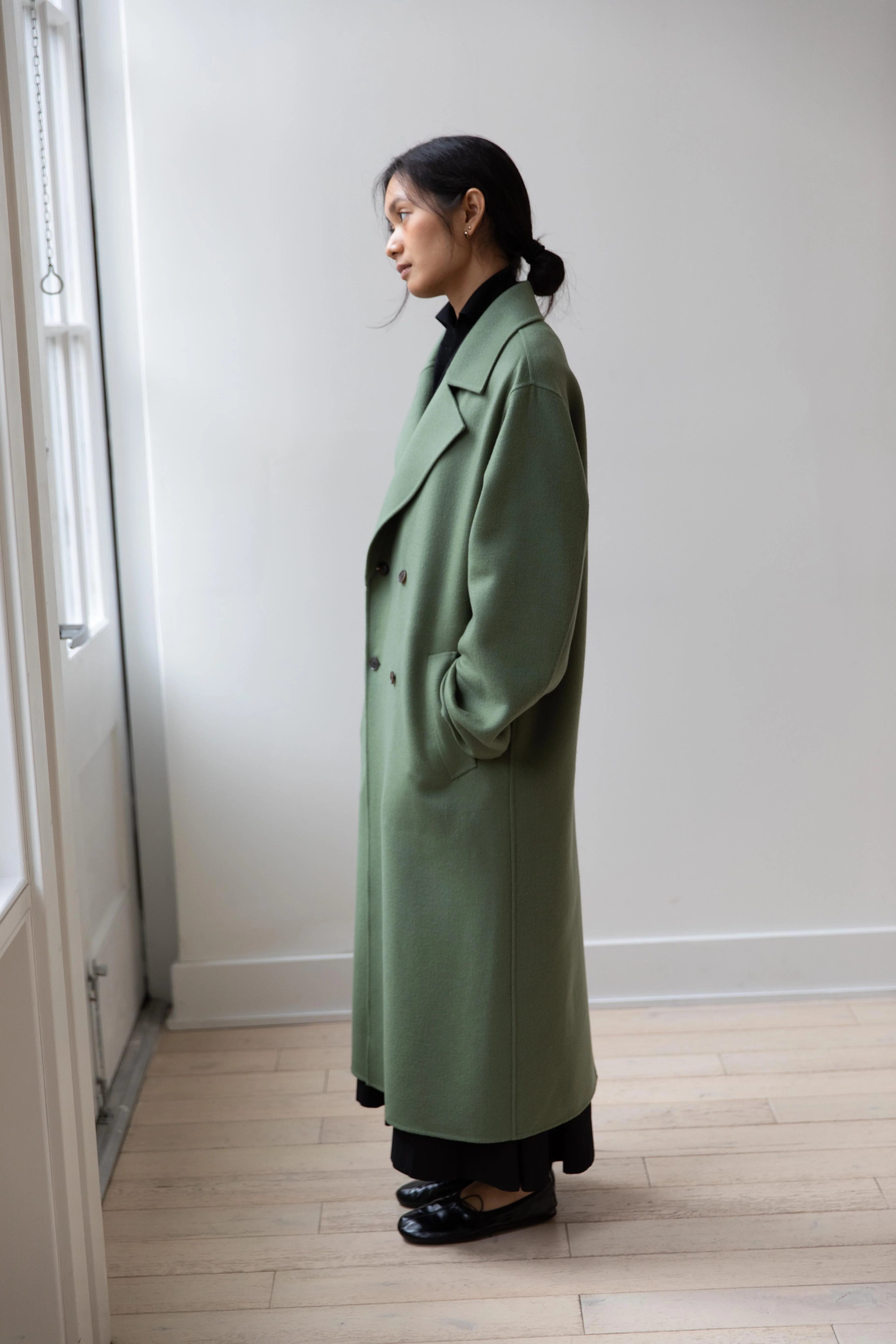 Auralee | Cashmere Melton Handsewn Coat in Olive - Image 41