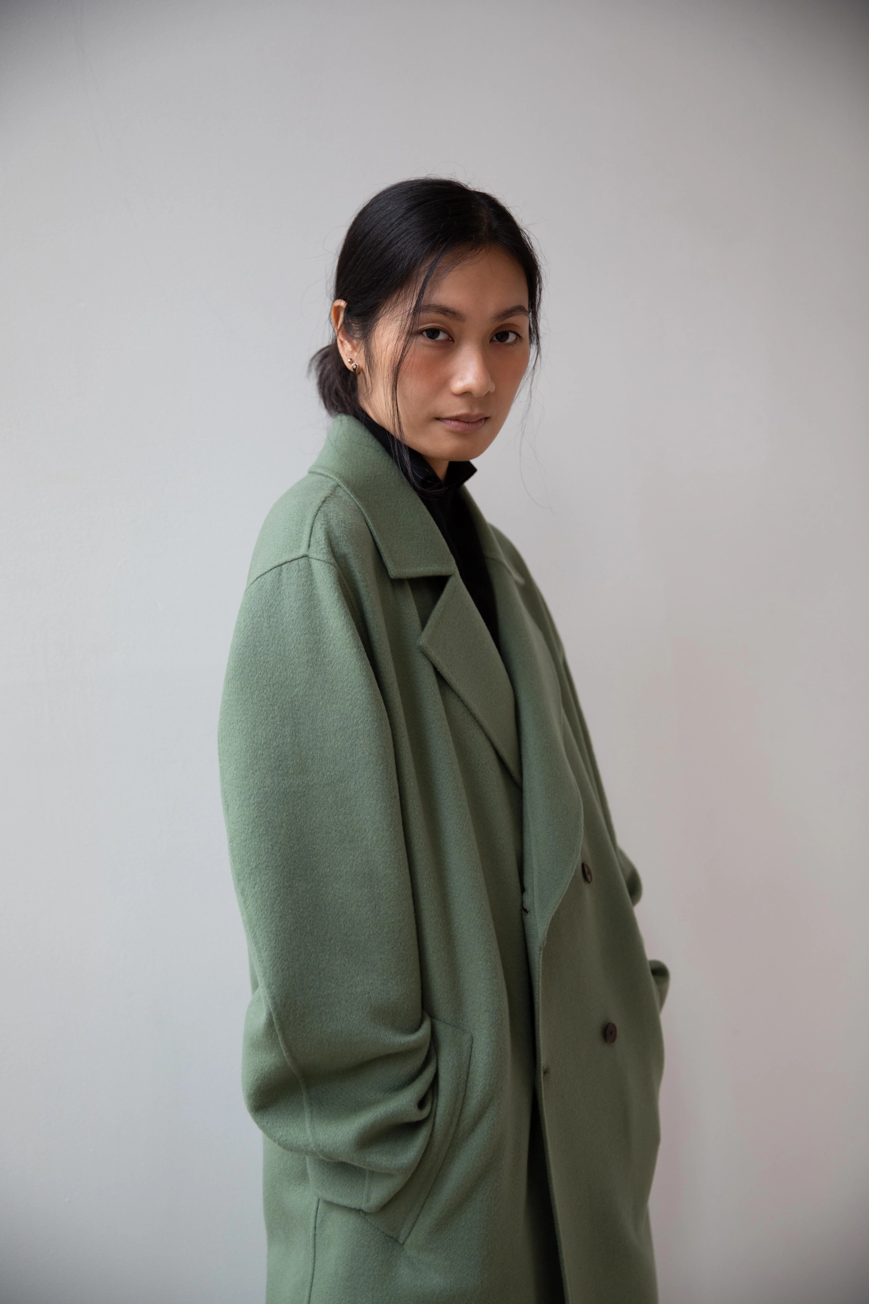 Auralee | Cashmere Melton Handsewn Coat in Olive - Image 46