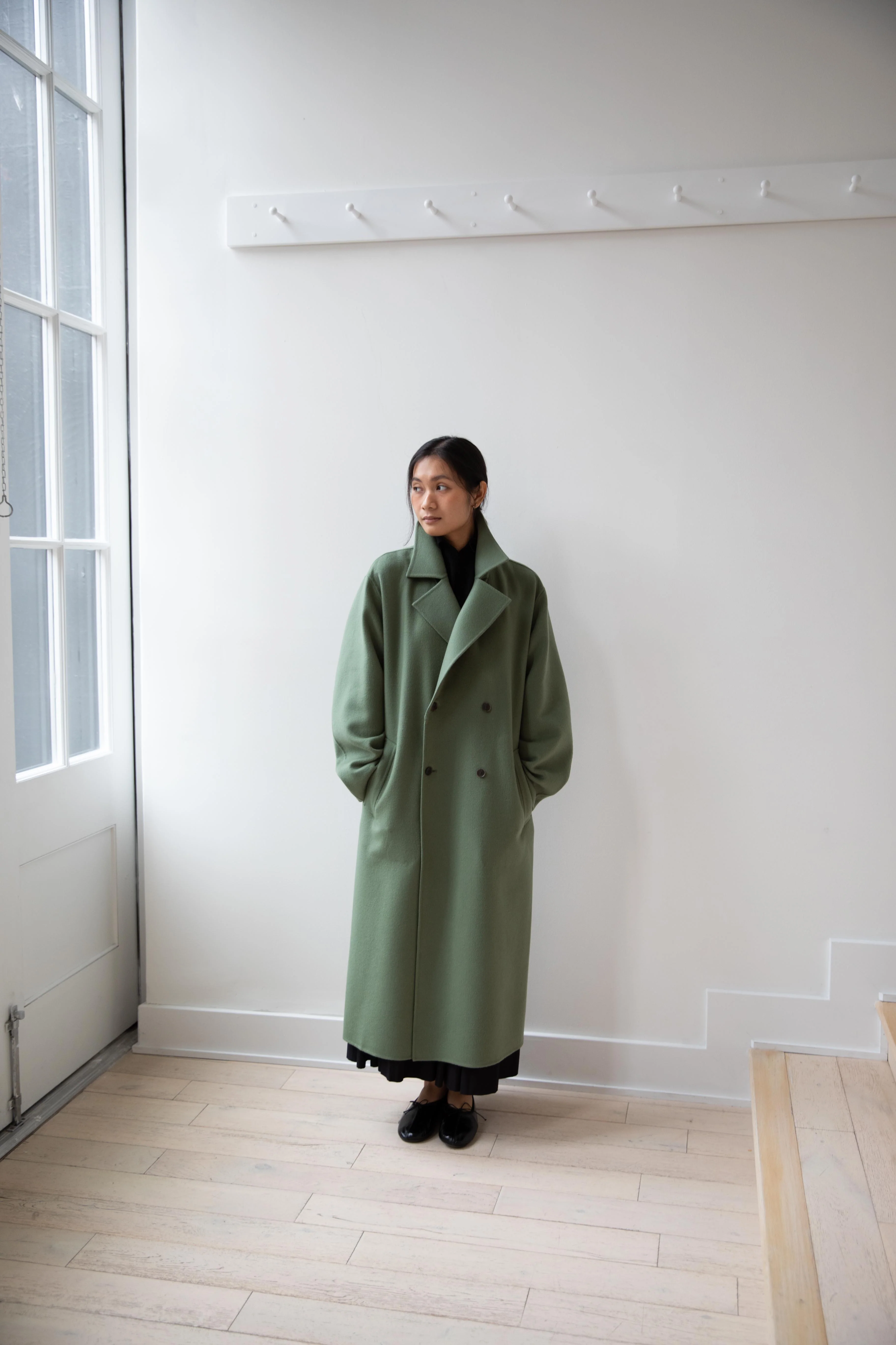 Auralee | Cashmere Melton Handsewn Coat in Olive - Image 48