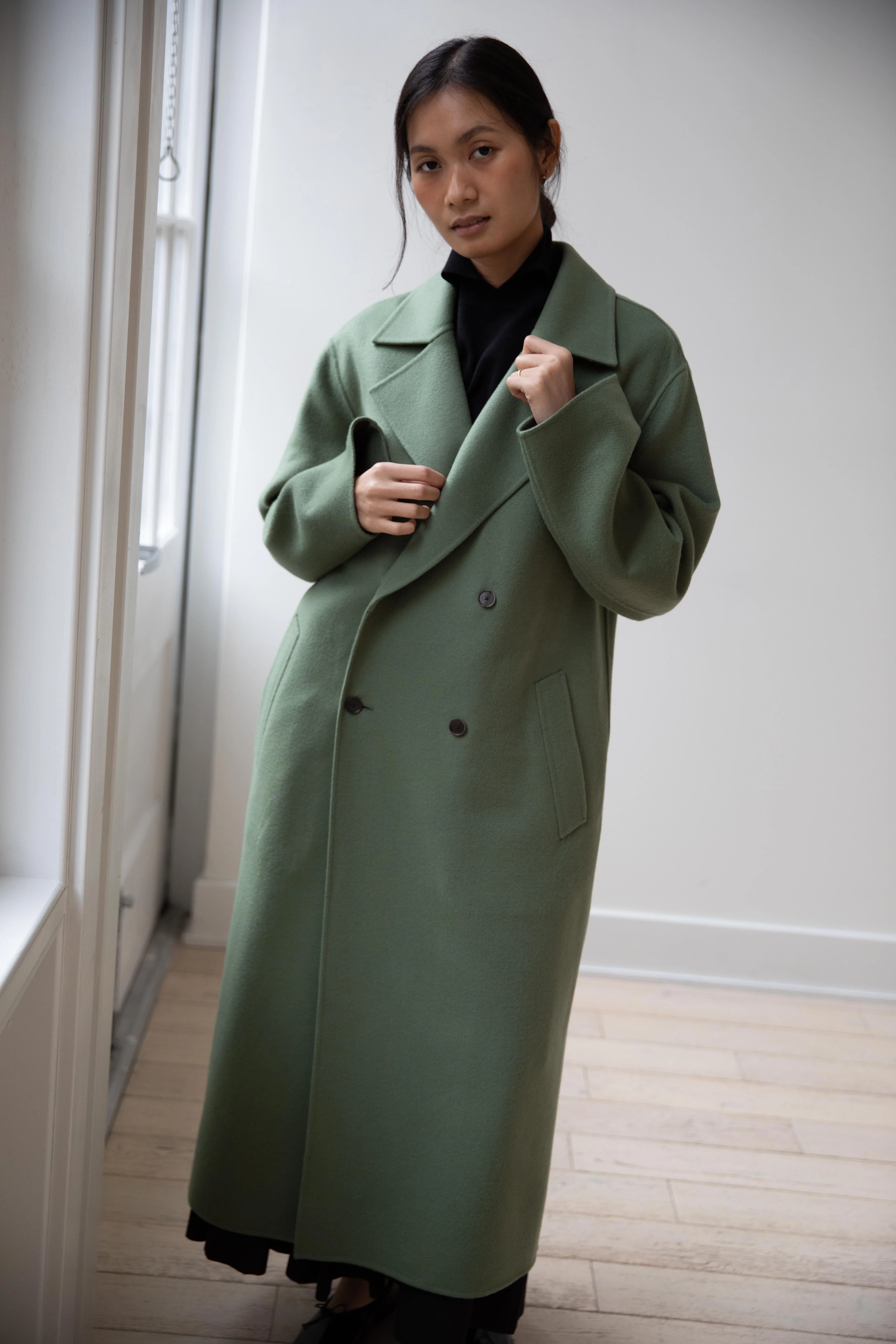 Auralee | Cashmere Melton Handsewn Coat in Olive - Image 5