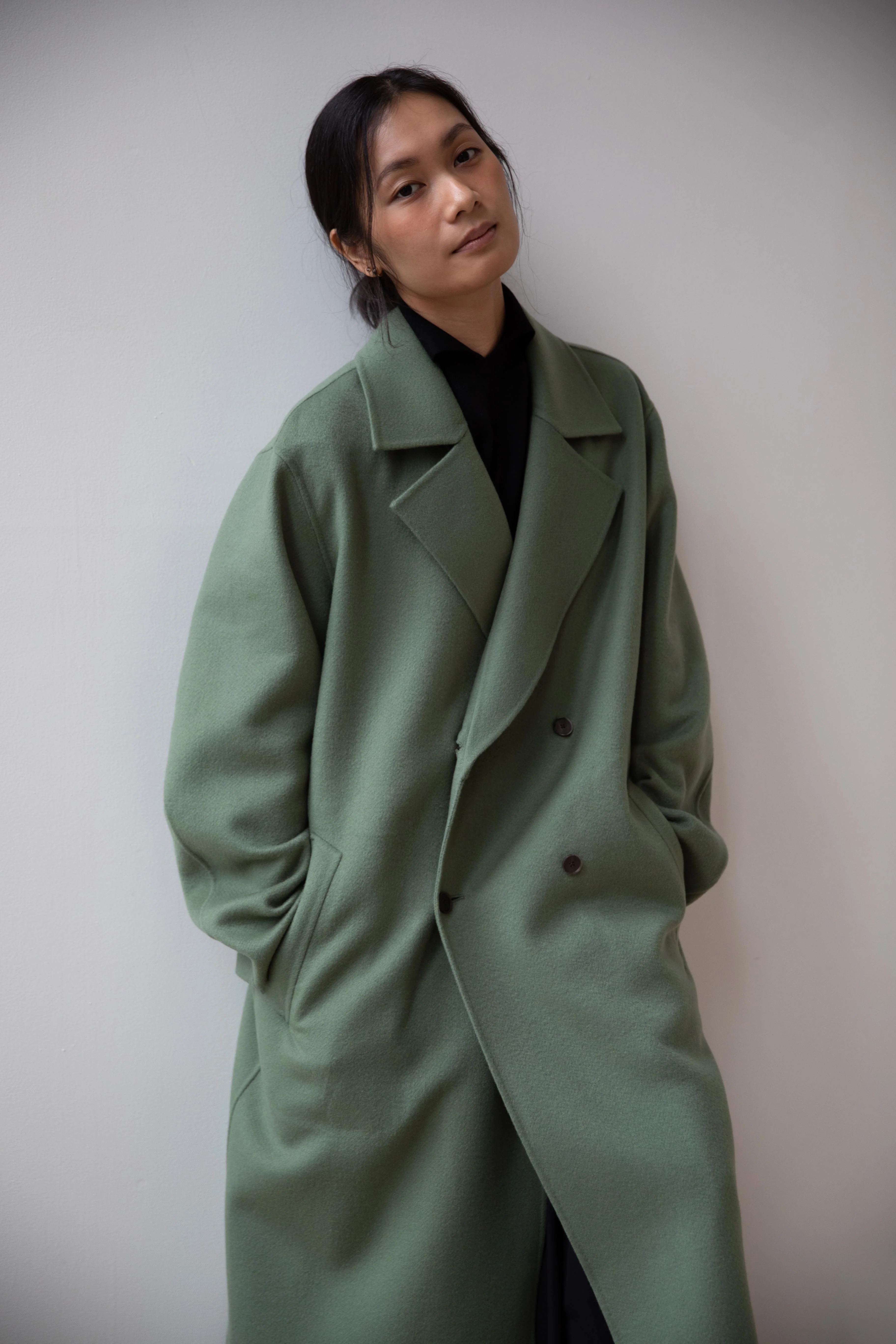 Auralee | Cashmere Melton Handsewn Coat in Olive - Image 6