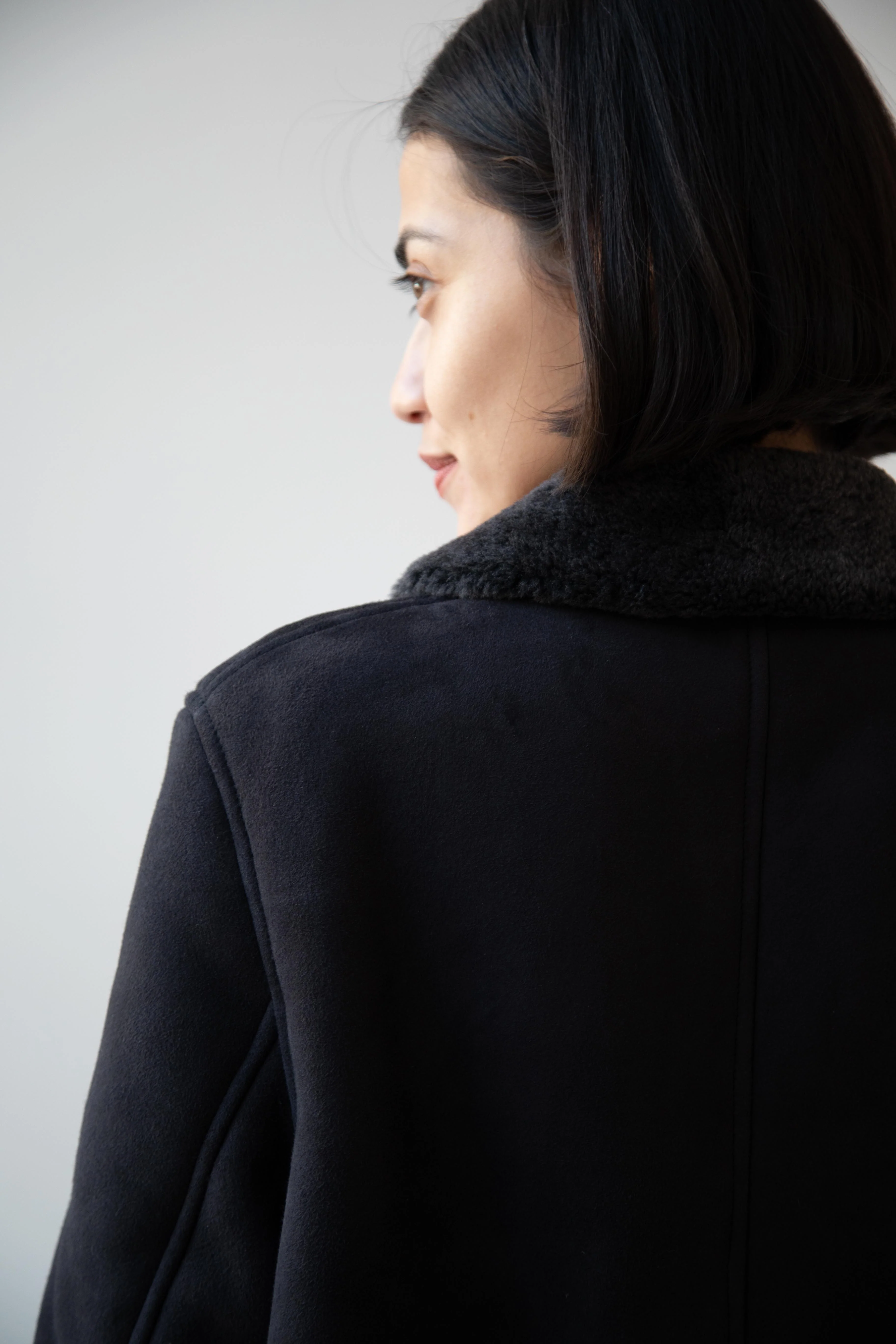 Bergfabel | Shearling Jacket in Black - Image 18