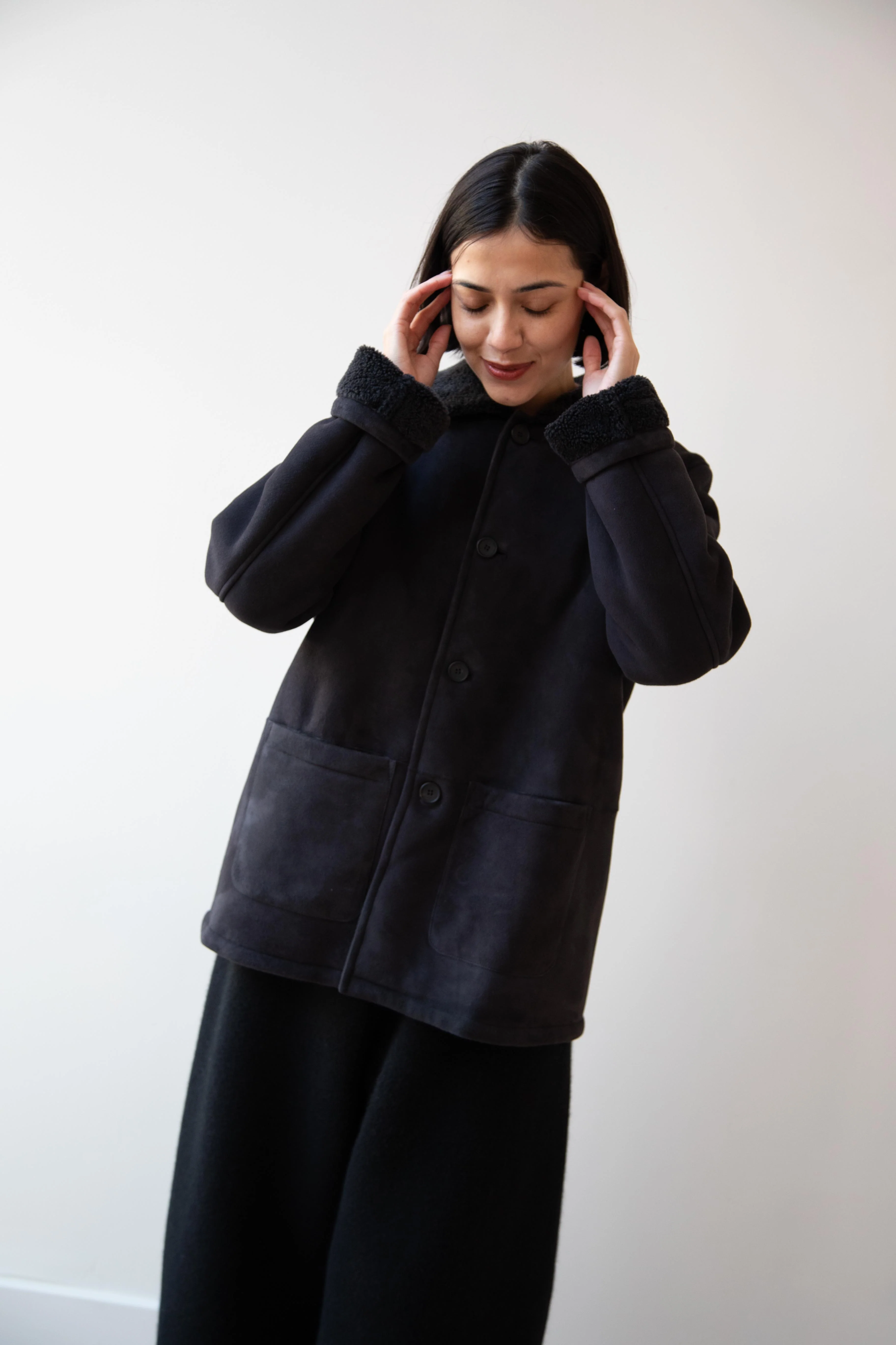 Bergfabel | Shearling Jacket in Black - Image 19
