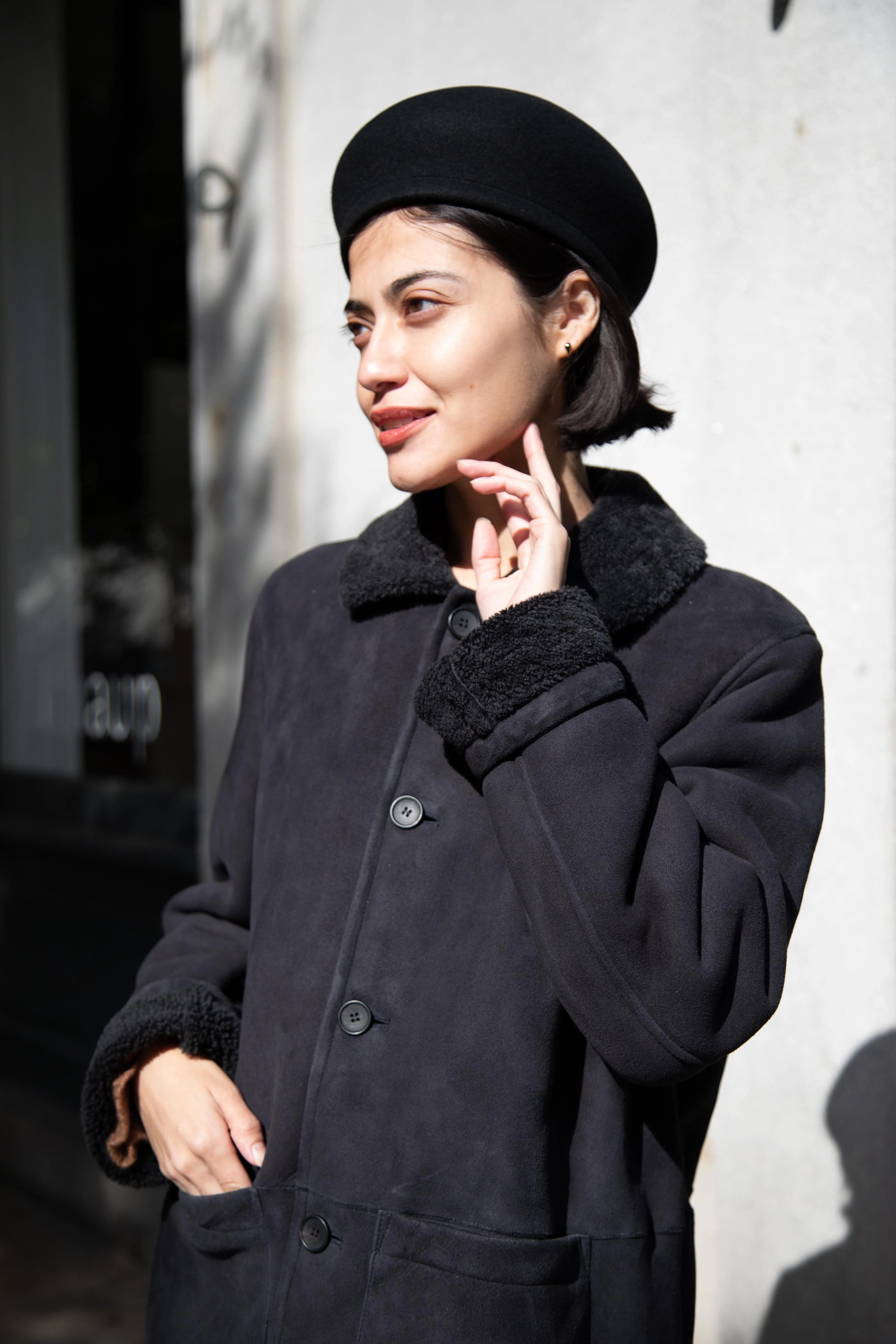 Bergfabel | Shearling Jacket in Black - Image 25