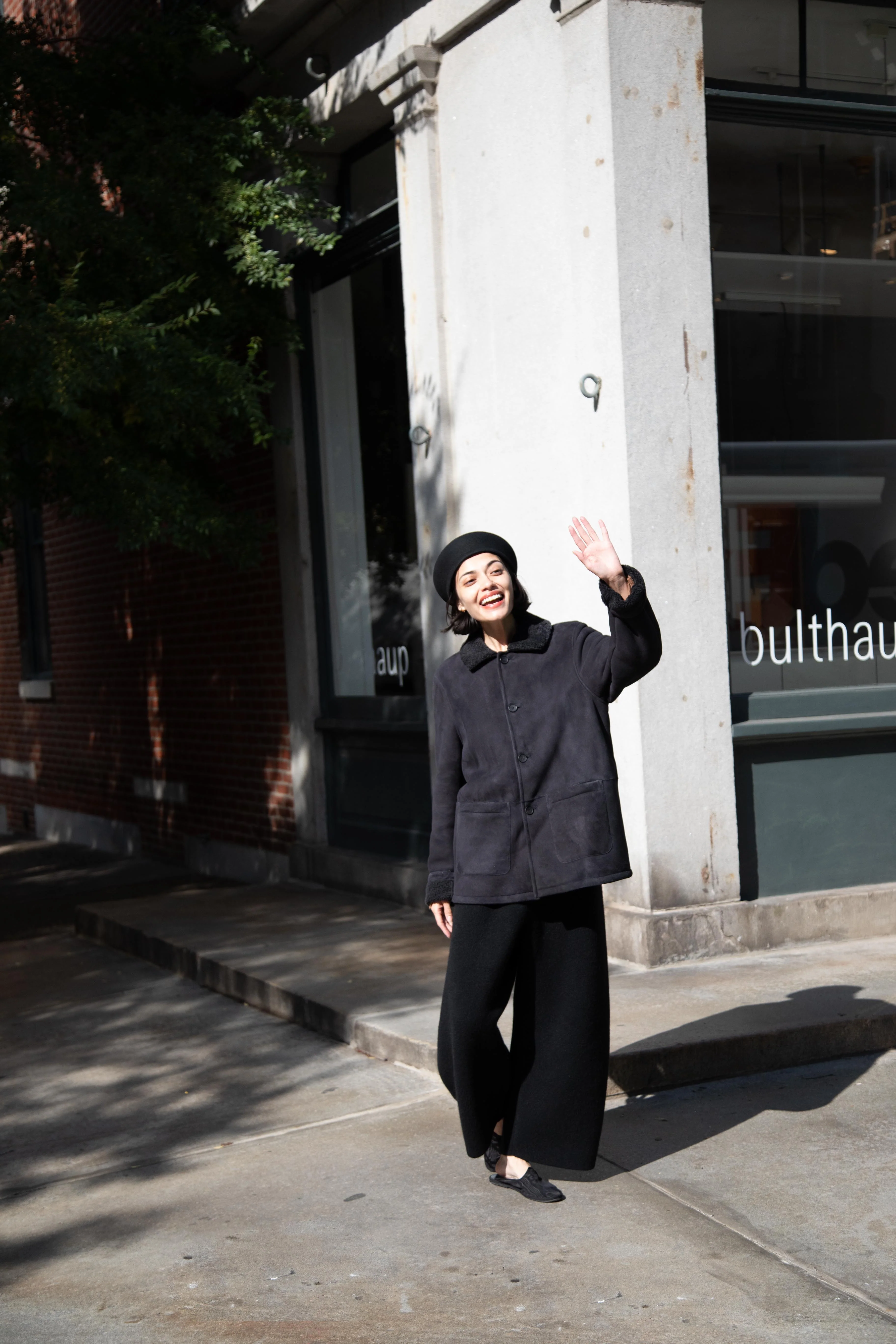 Bergfabel | Shearling Jacket in Black - Image 34