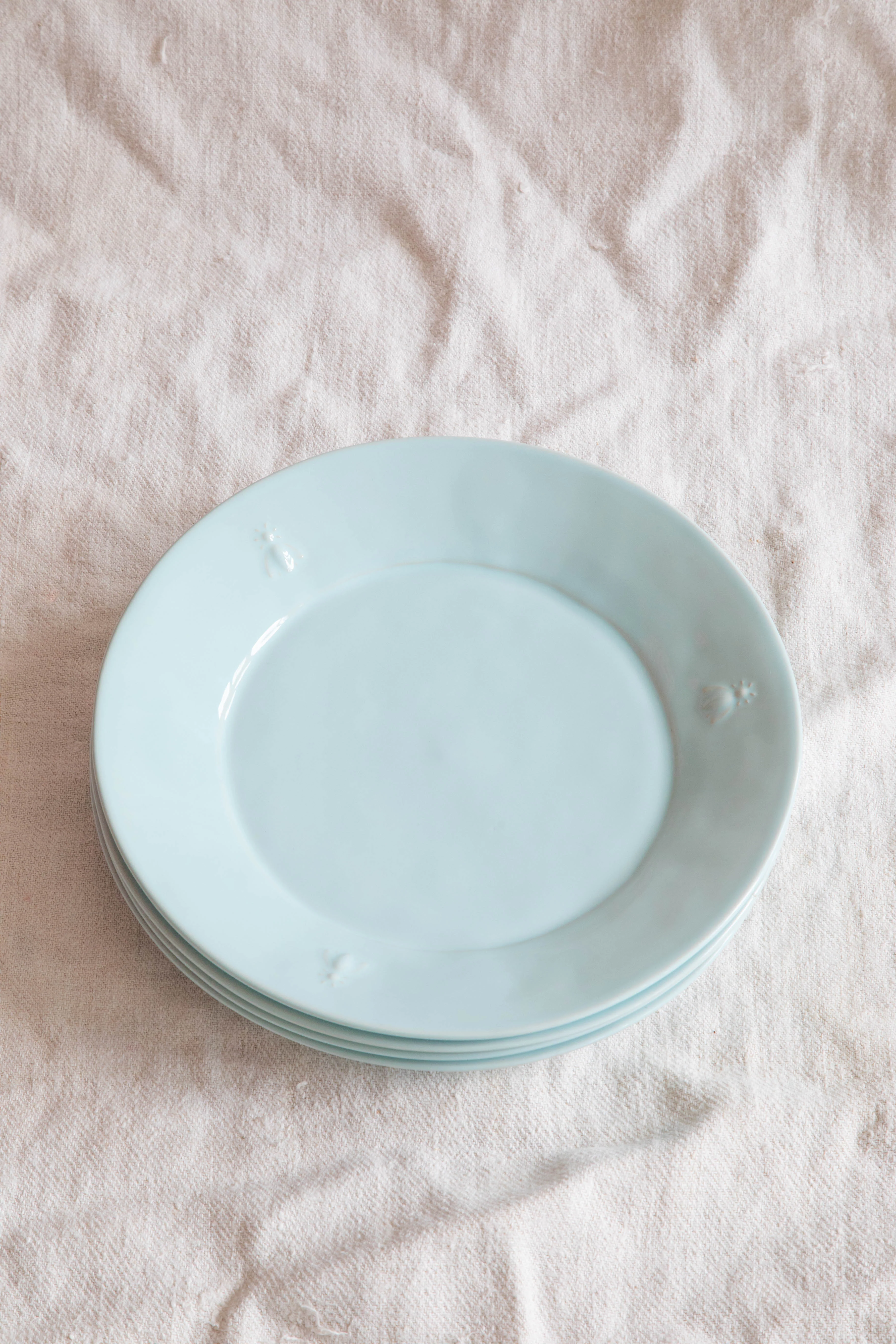 Ceramic Bee Dinner Plate in Bleu - Image 2