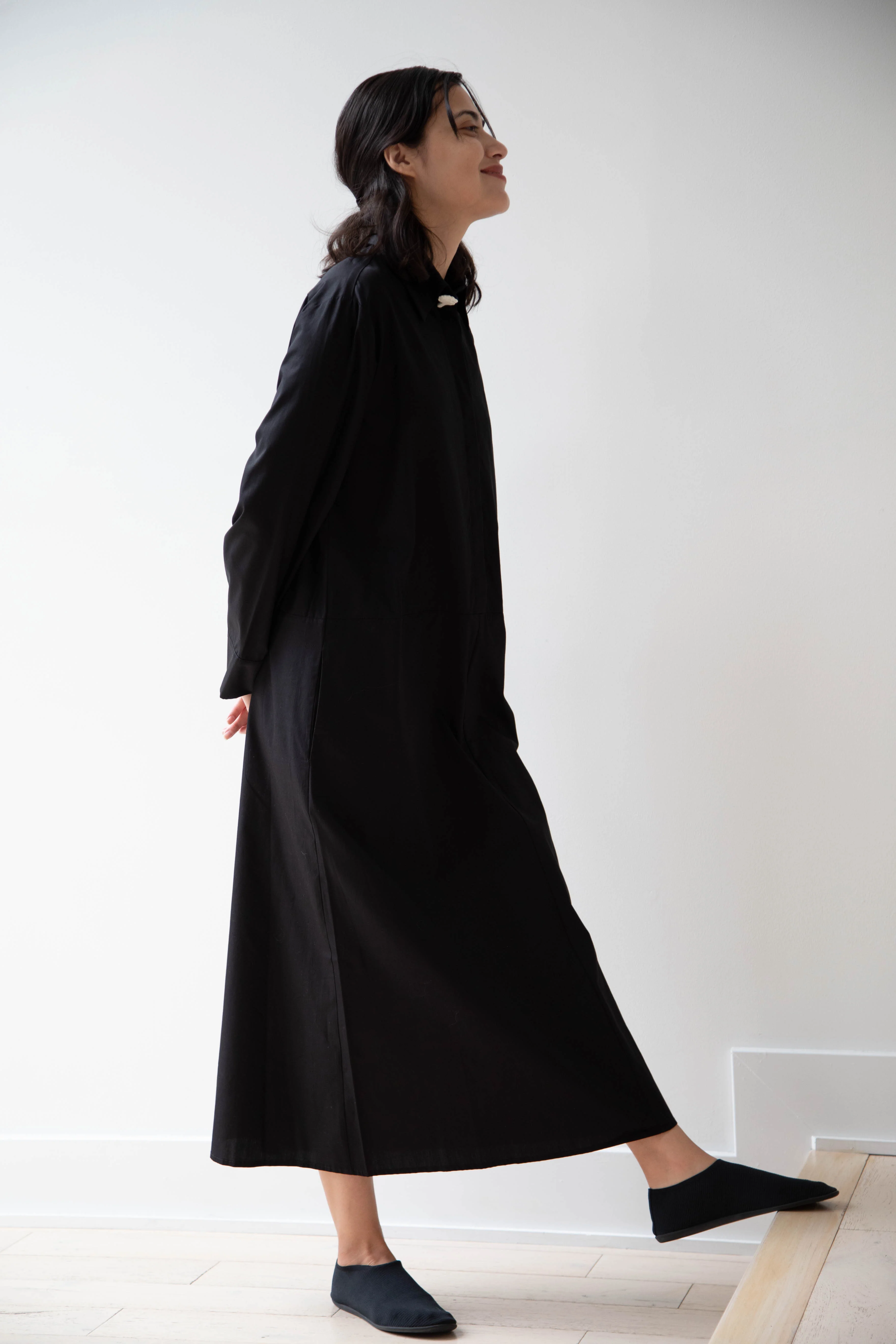 Delegan | Dress With Parcel Button in Black - Image 10