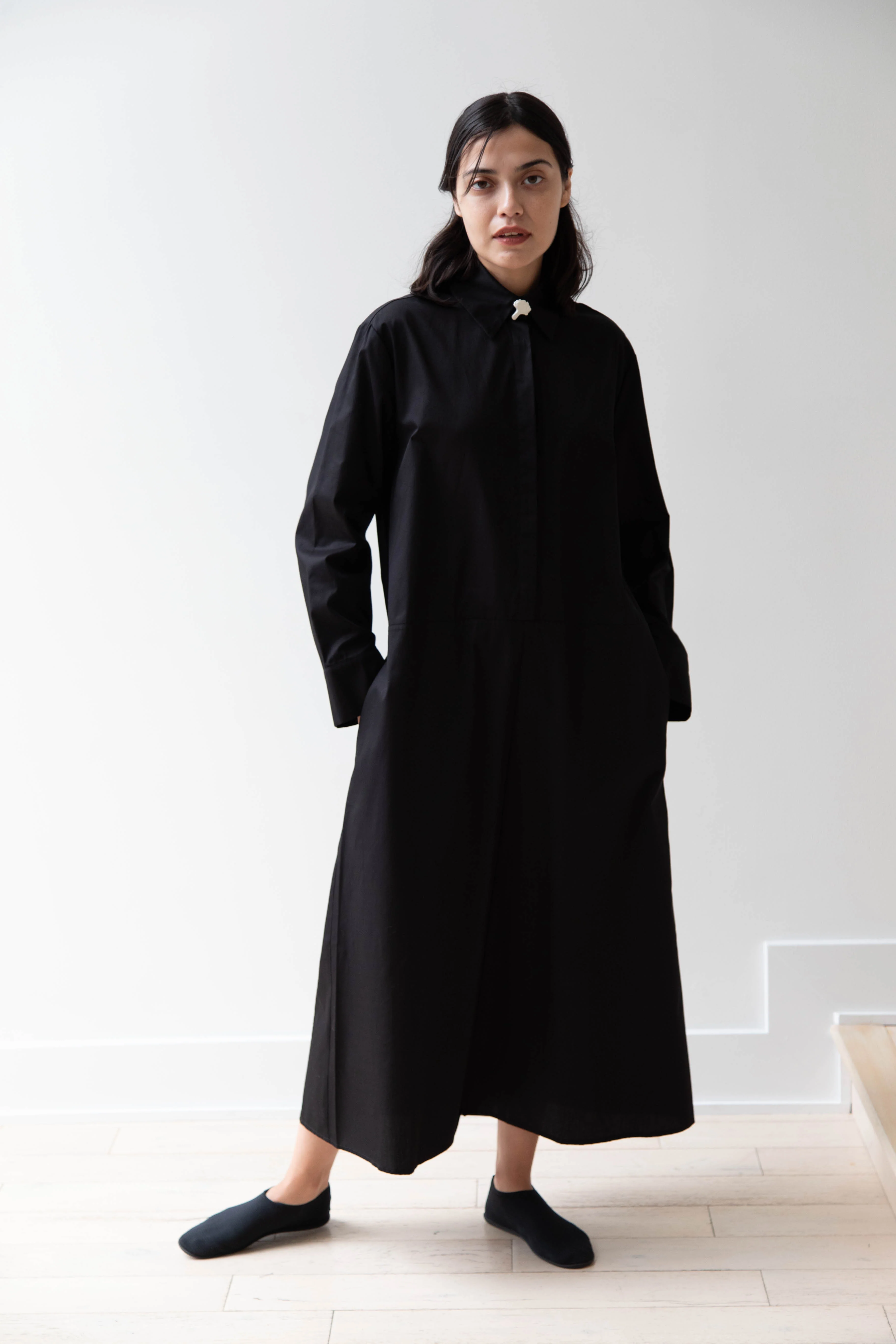 Delegan | Dress With Parcel Button in Black - Image 17