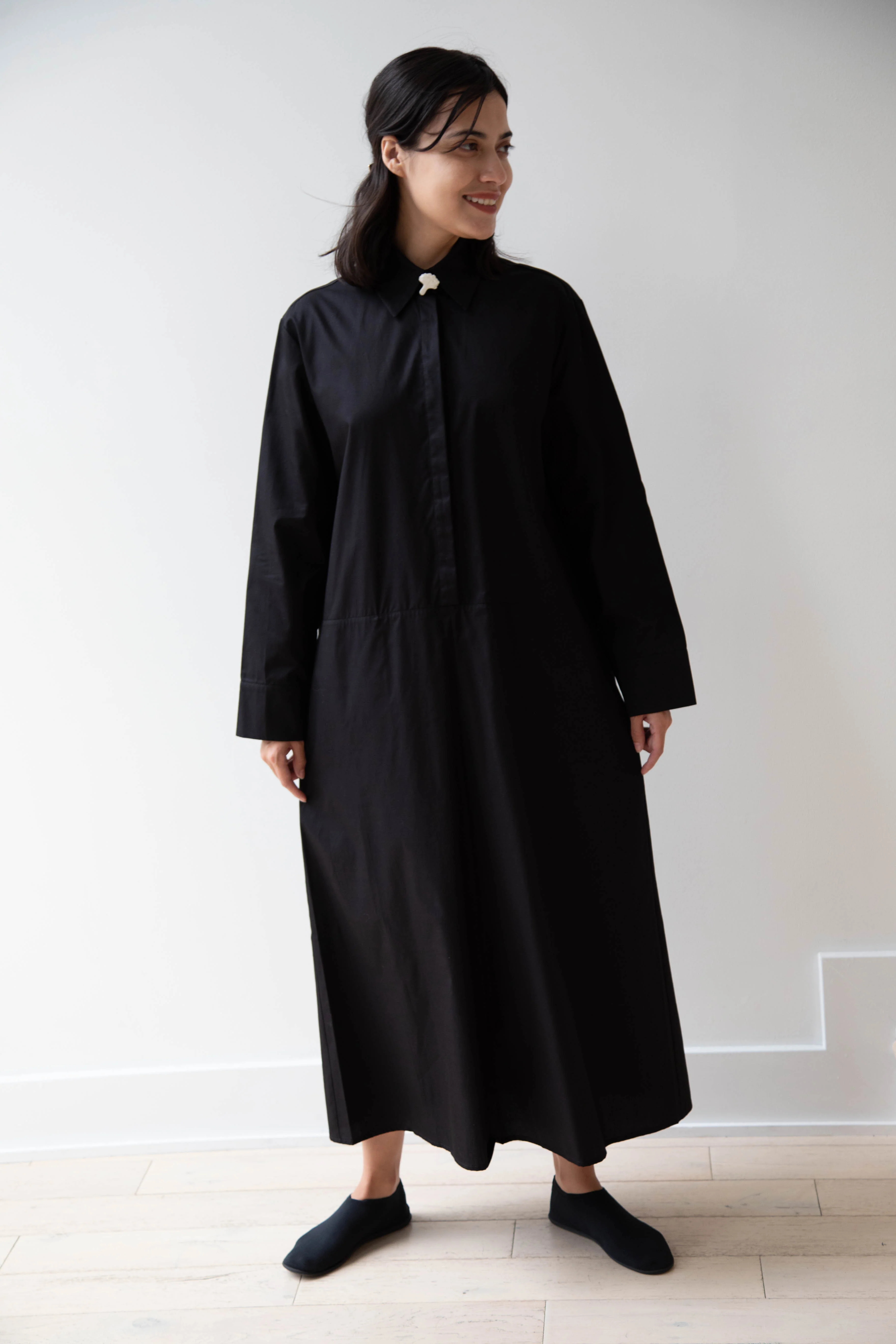 Delegan | Dress With Parcel Button in Black - Image 20