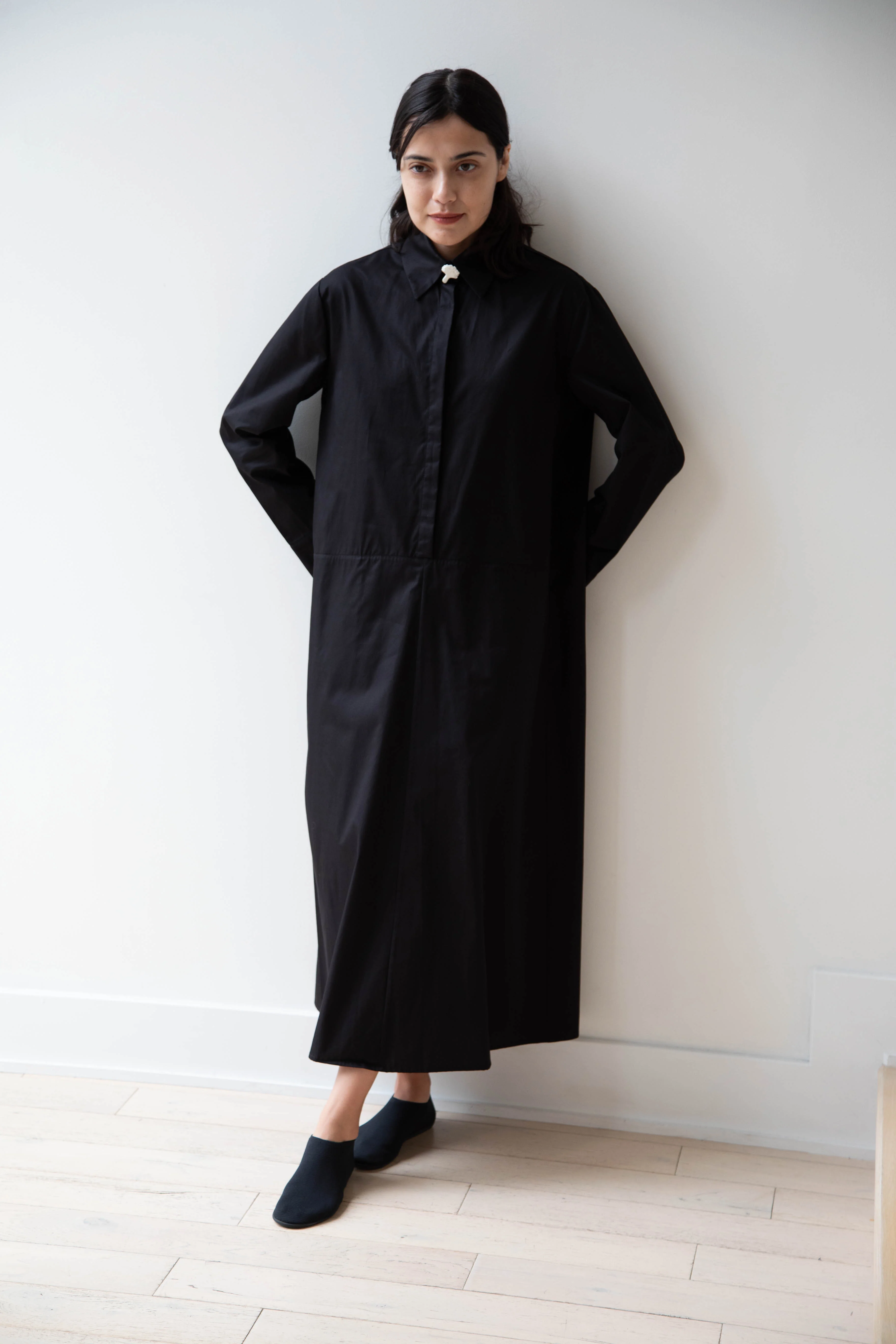Delegan | Dress With Parcel Button in Black - Image 23