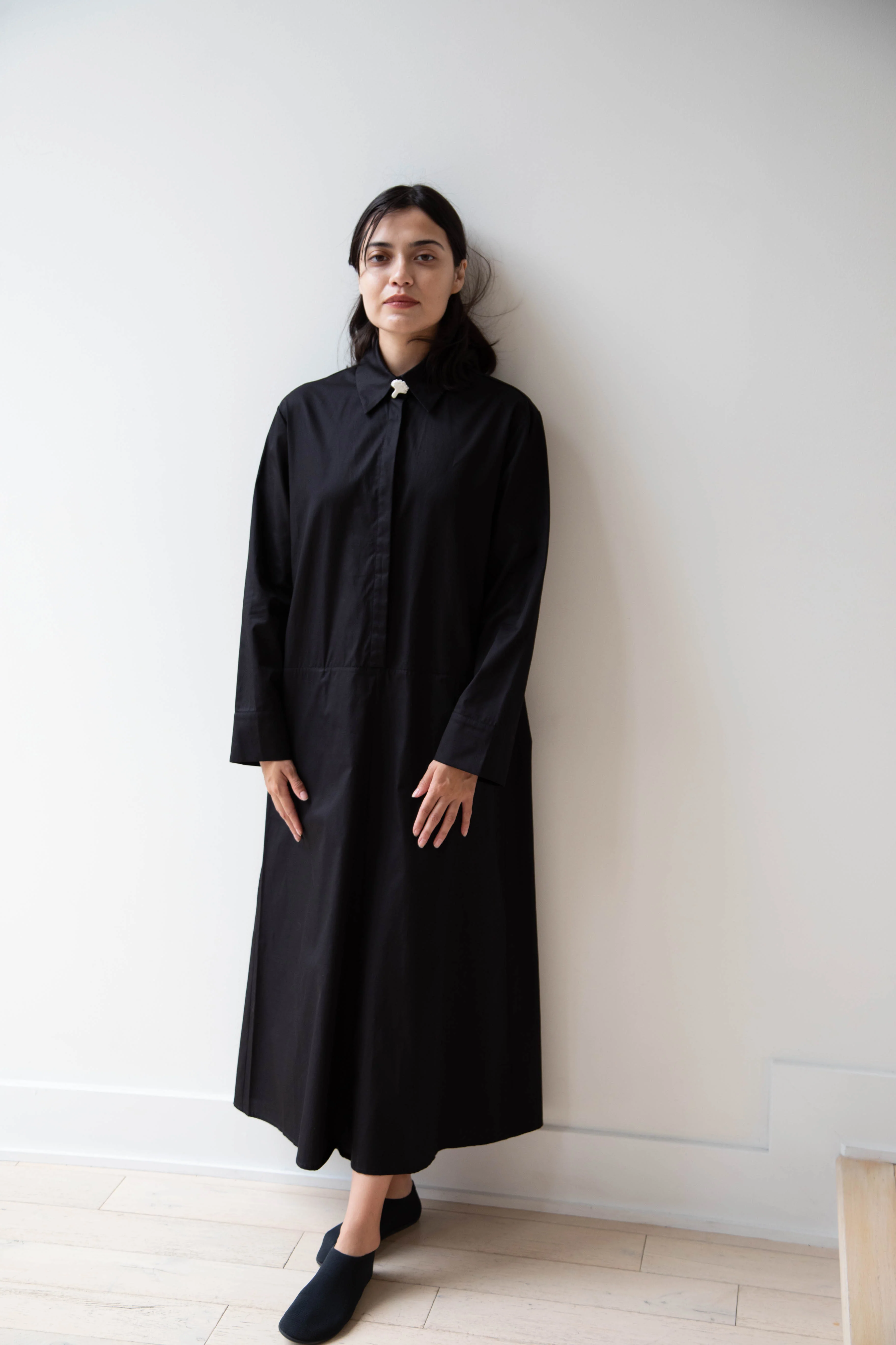 Delegan | Dress With Parcel Button in Black - Image 25