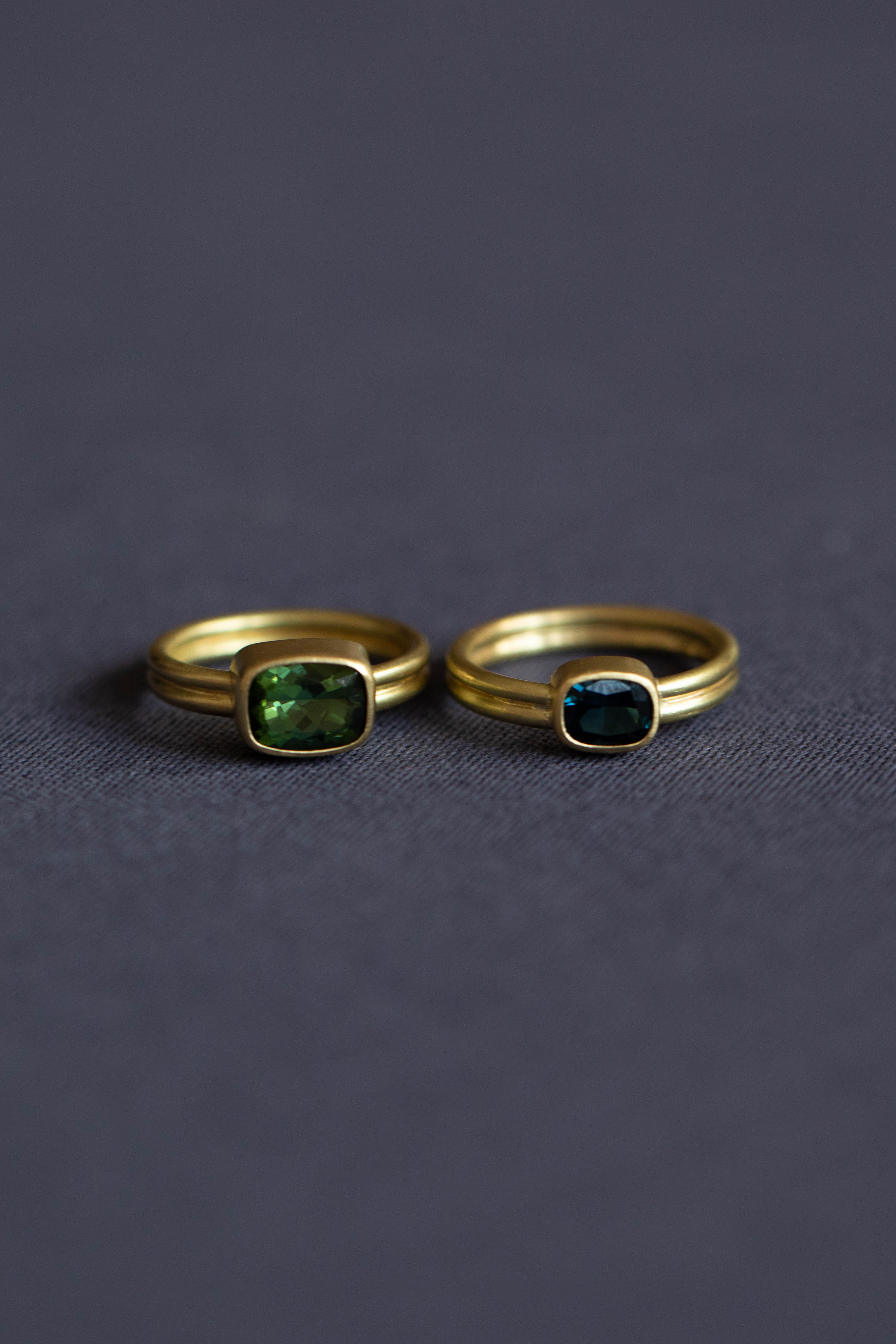 East Camp | Sapphire Double Band Ring in 18k Gold - Image 21