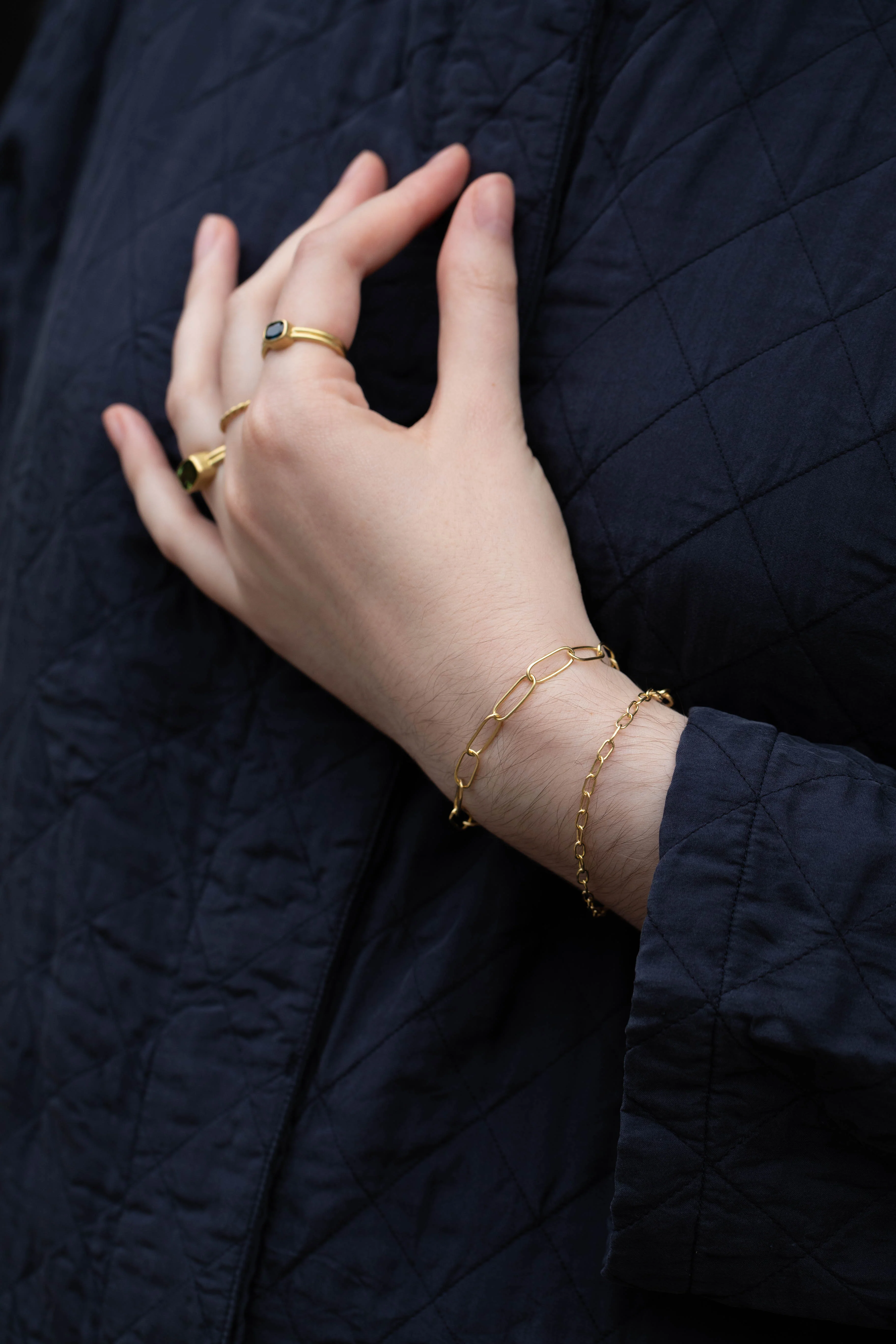 East Camp | Sapphire Double Band Ring in 18k Gold - Image 31