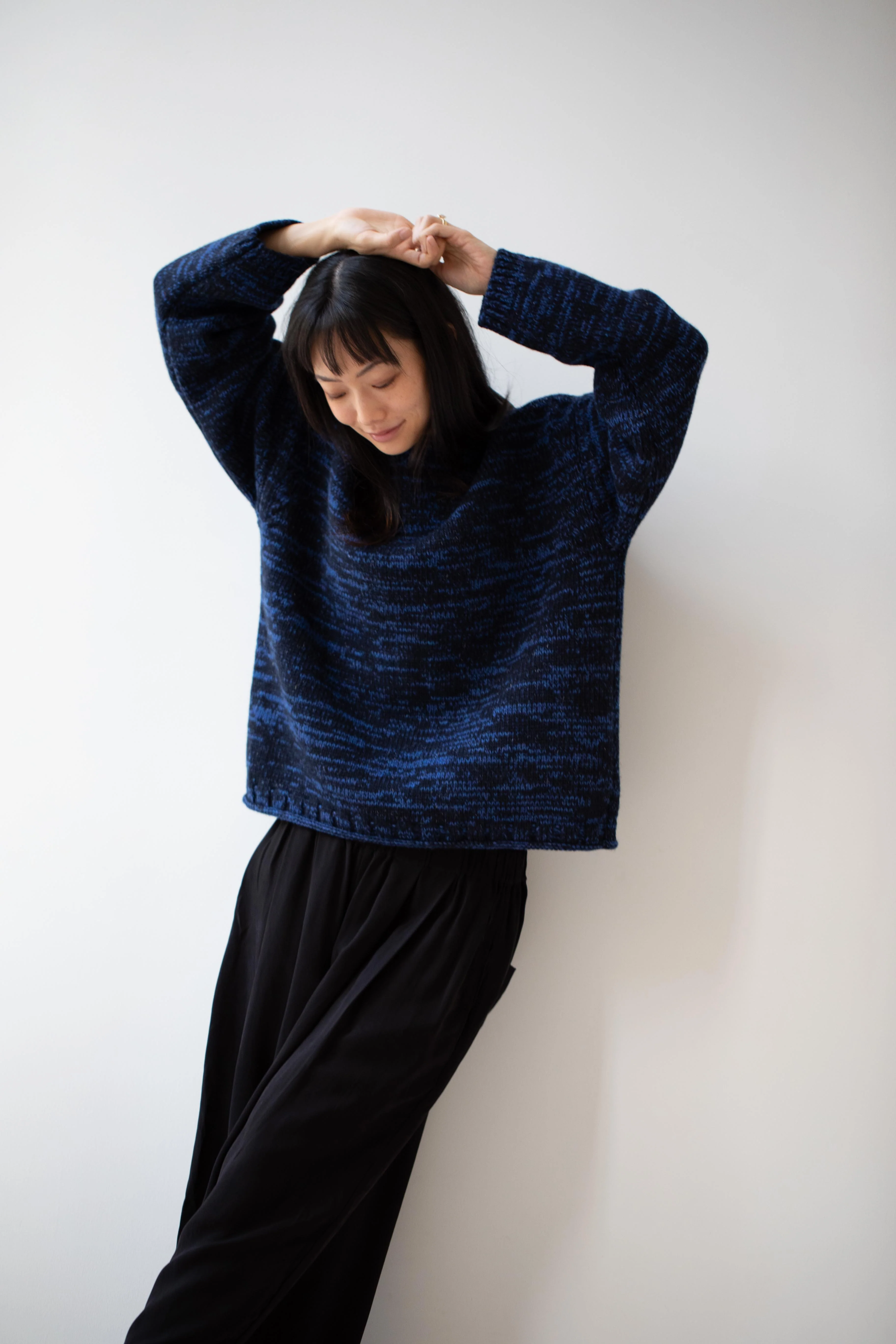 École De Curiosités | Moria Sweater Knitwear in Mazarine Melange - Image 19