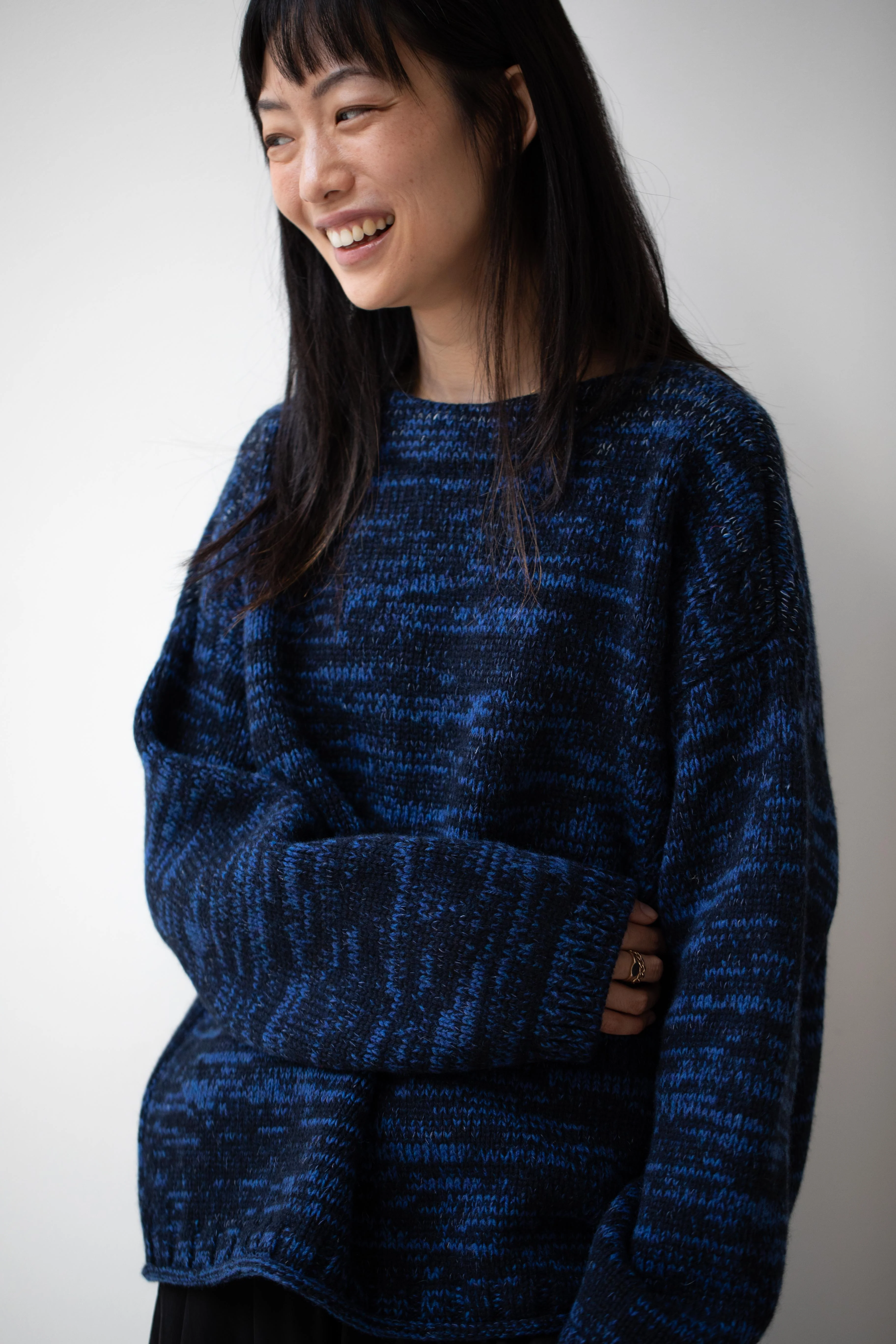 École De Curiosités | Moria Sweater Knitwear in Mazarine Melange - Image 25