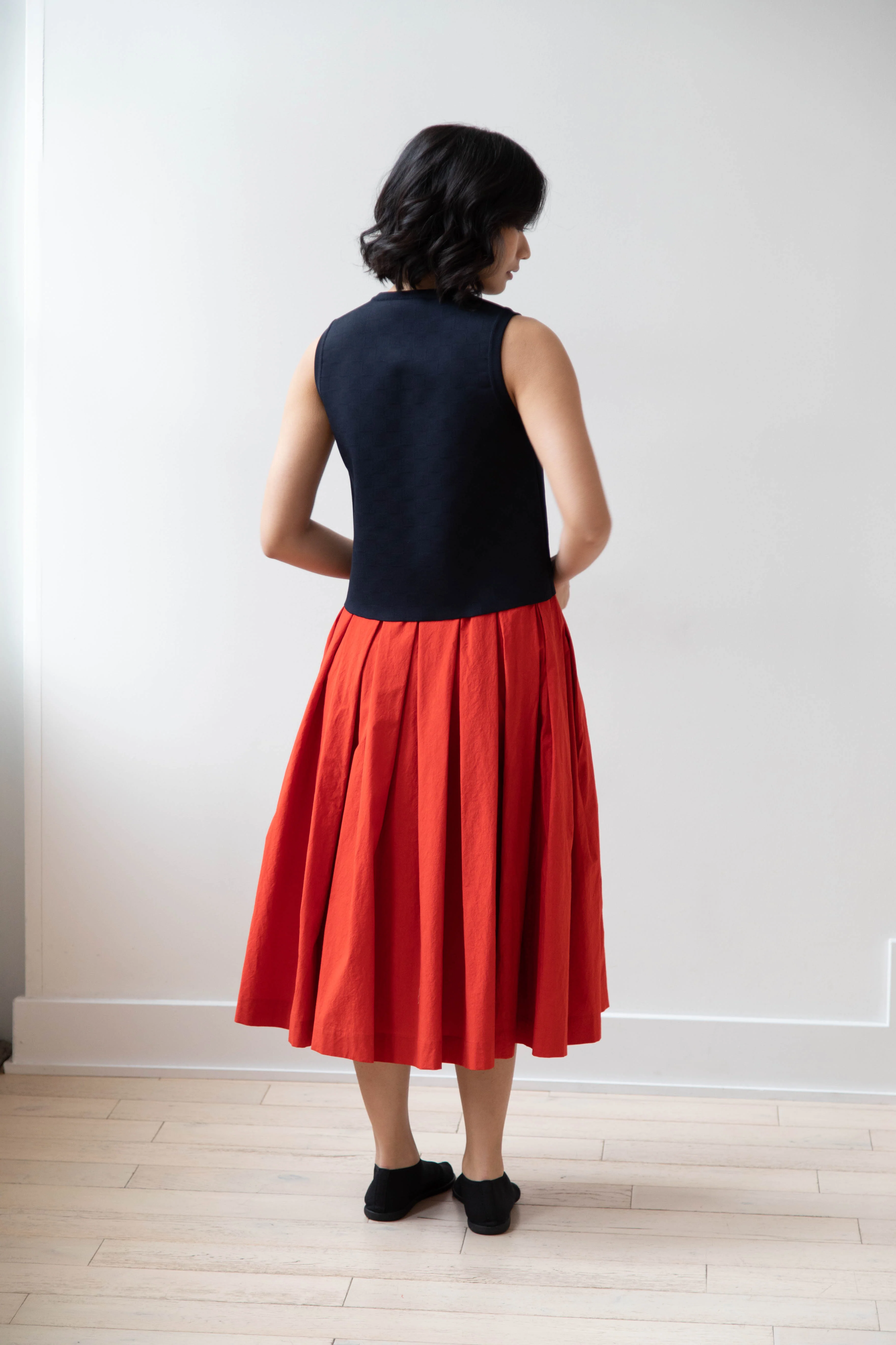 École de Curiosités | Solange Skirt in Red - Image 12
