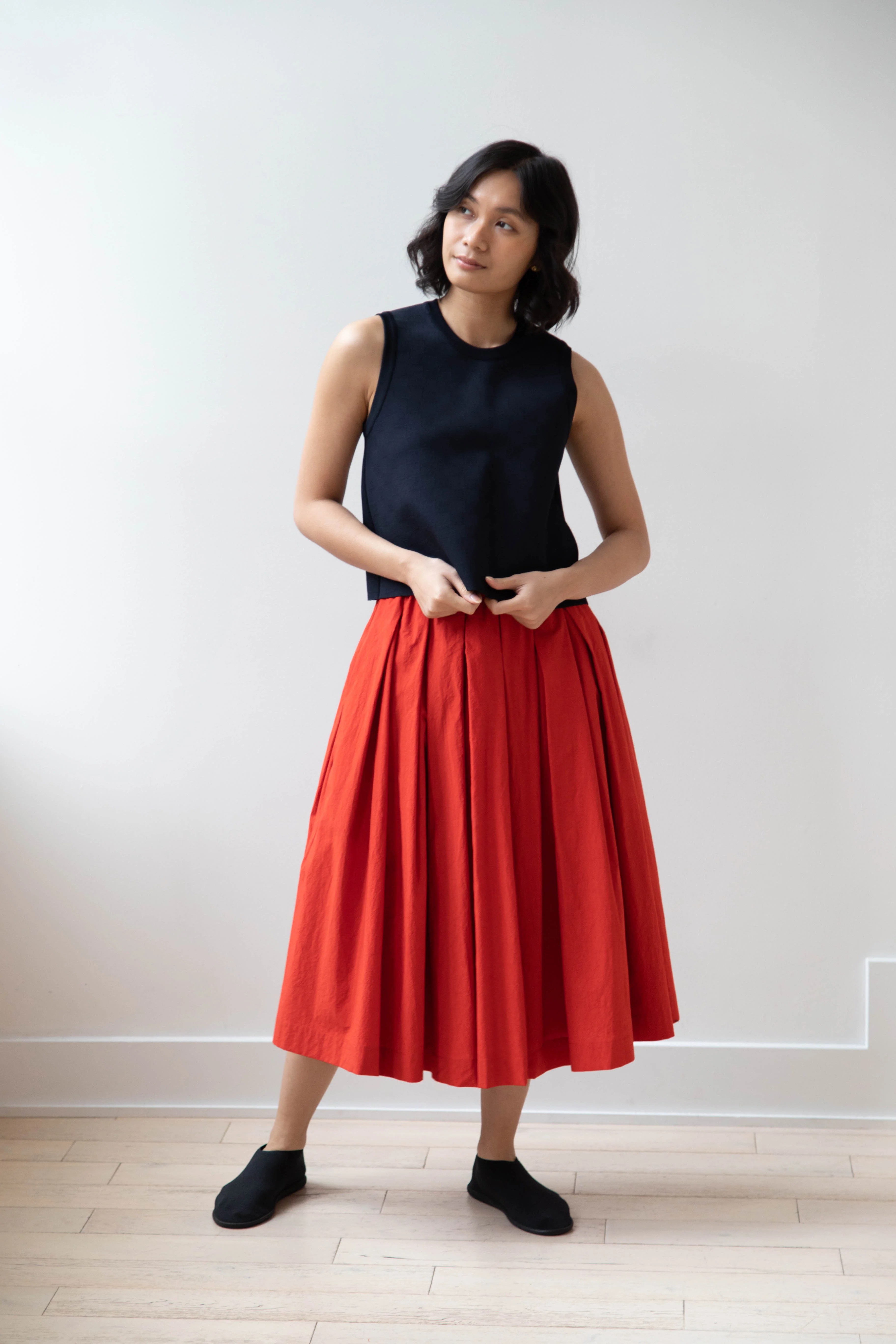 École de Curiosités | Solange Skirt in Red - Image 13