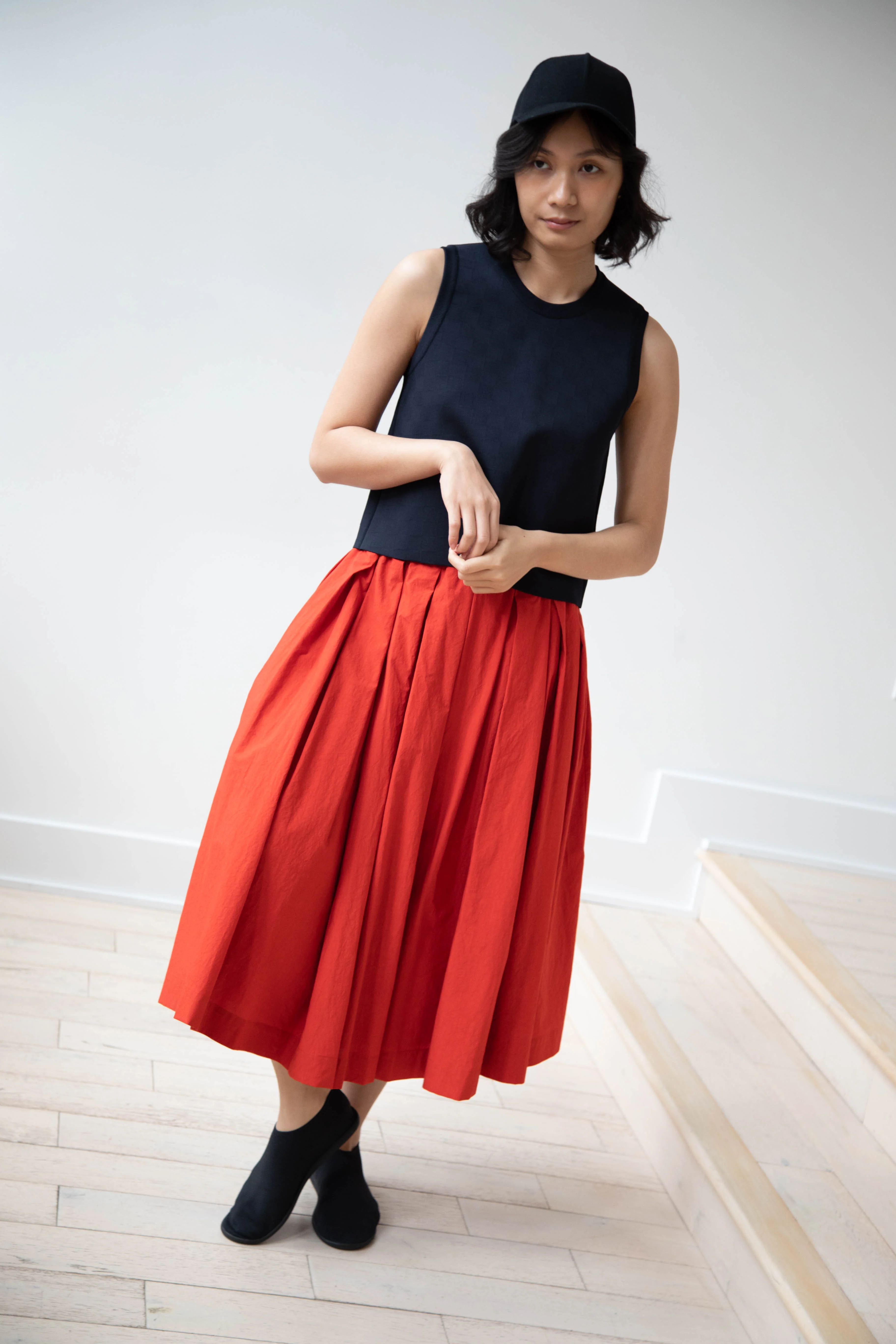 École de Curiosités | Solange Skirt in Red - Image 25