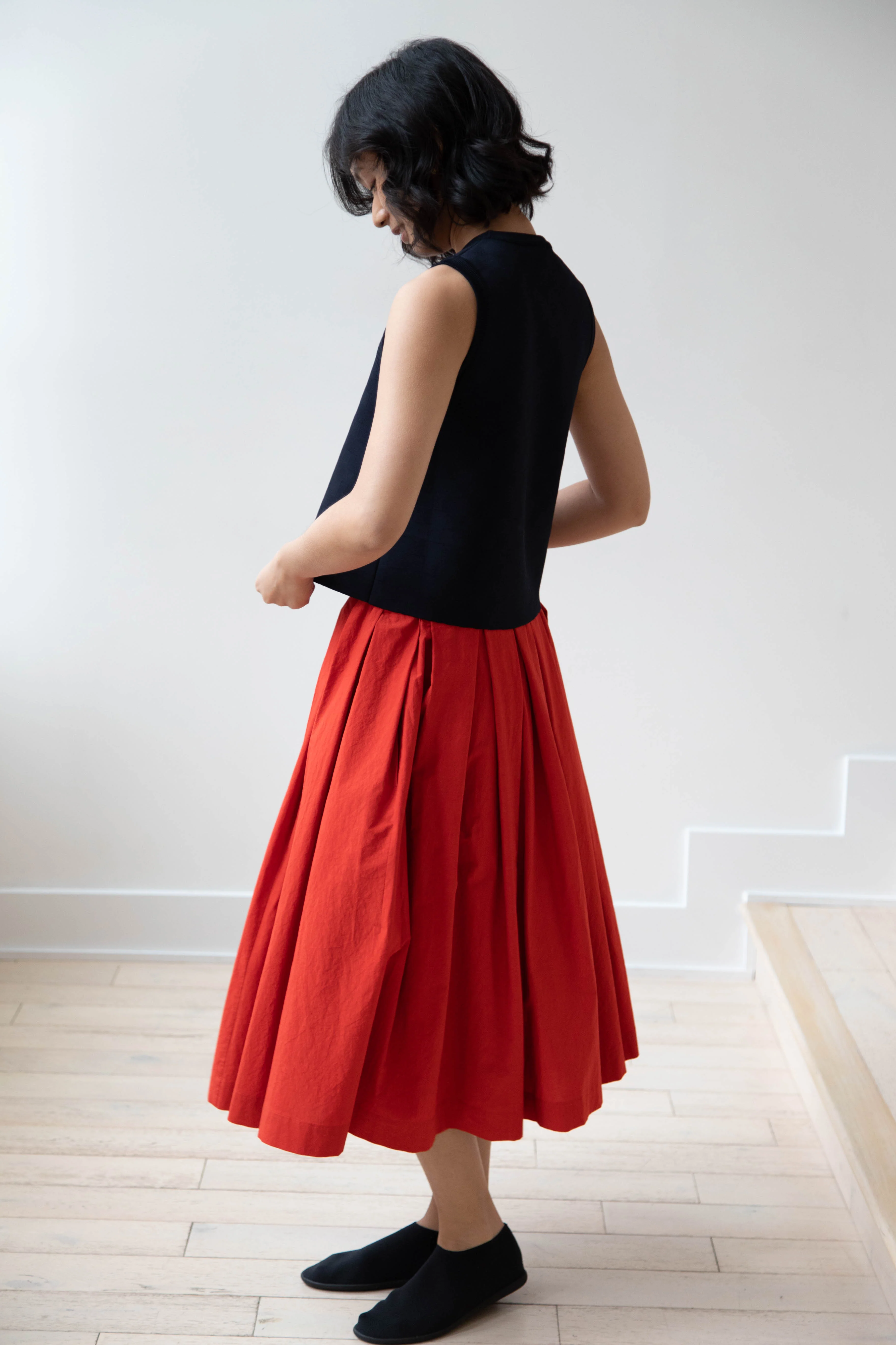 École de Curiosités | Solange Skirt in Red - Image 4