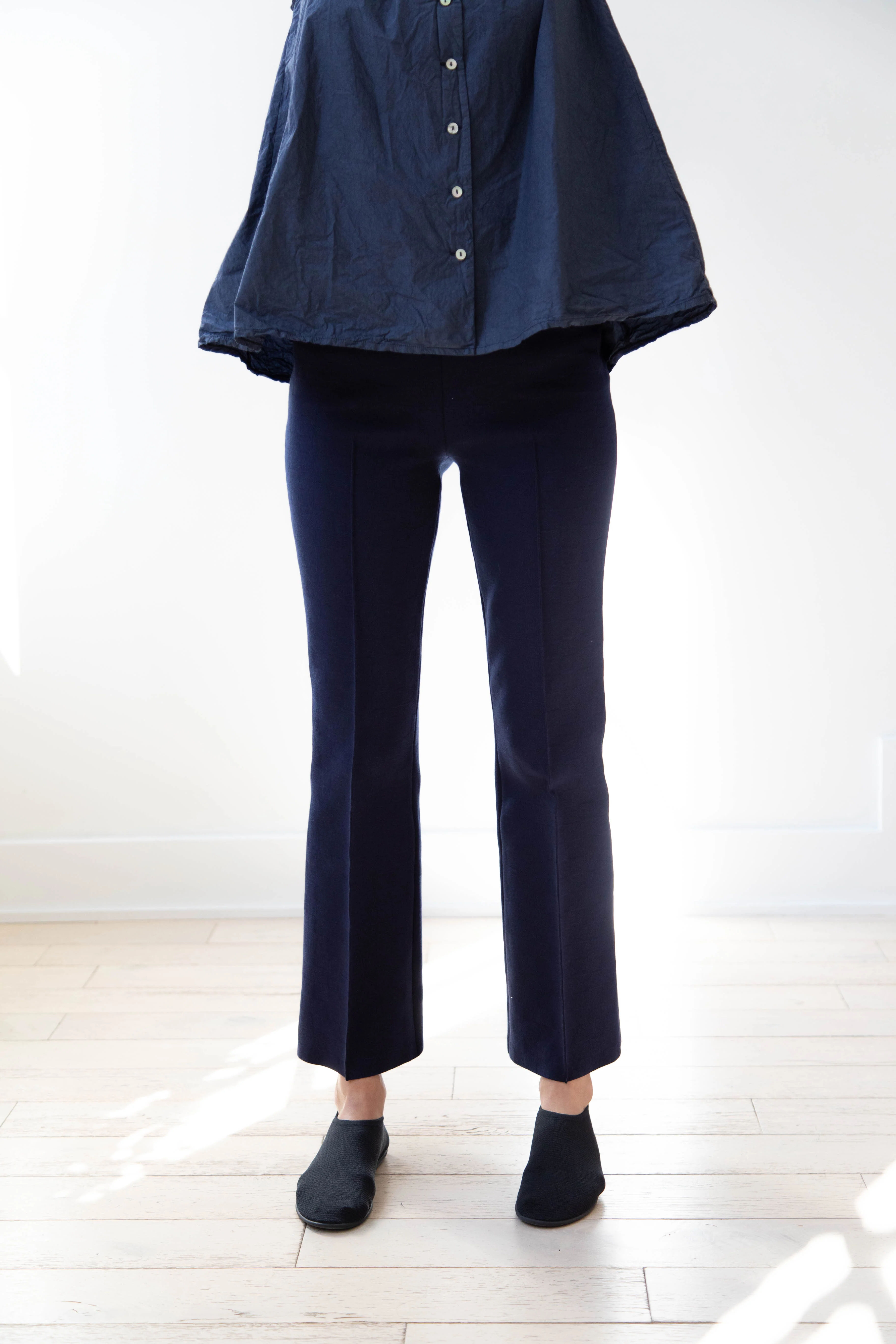 High Sport | Kick Pants in Navy - Image 2