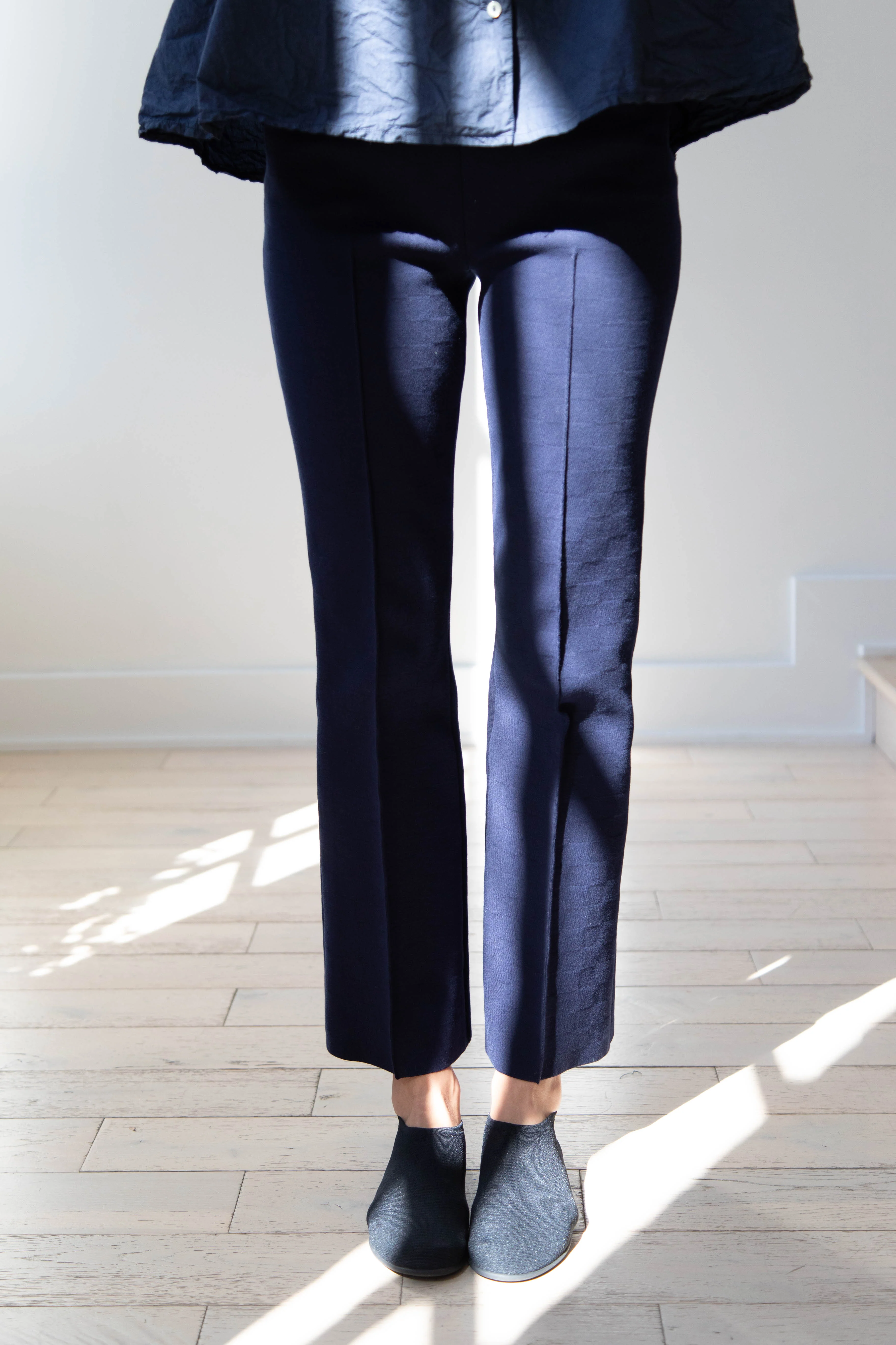 High Sport | Kick Pants in Navy - Image 3