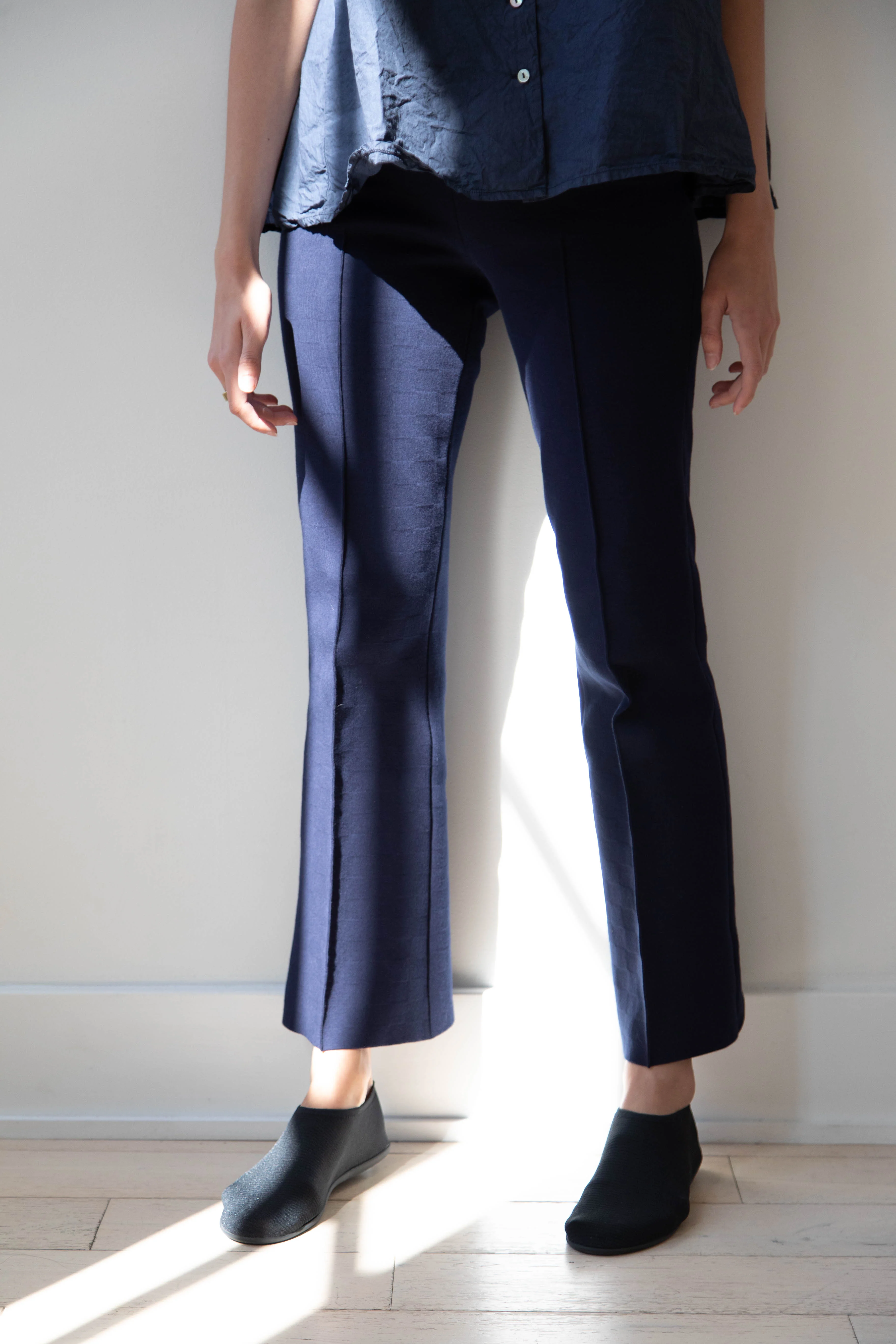High Sport | Kick Pants in Navy - Image 7
