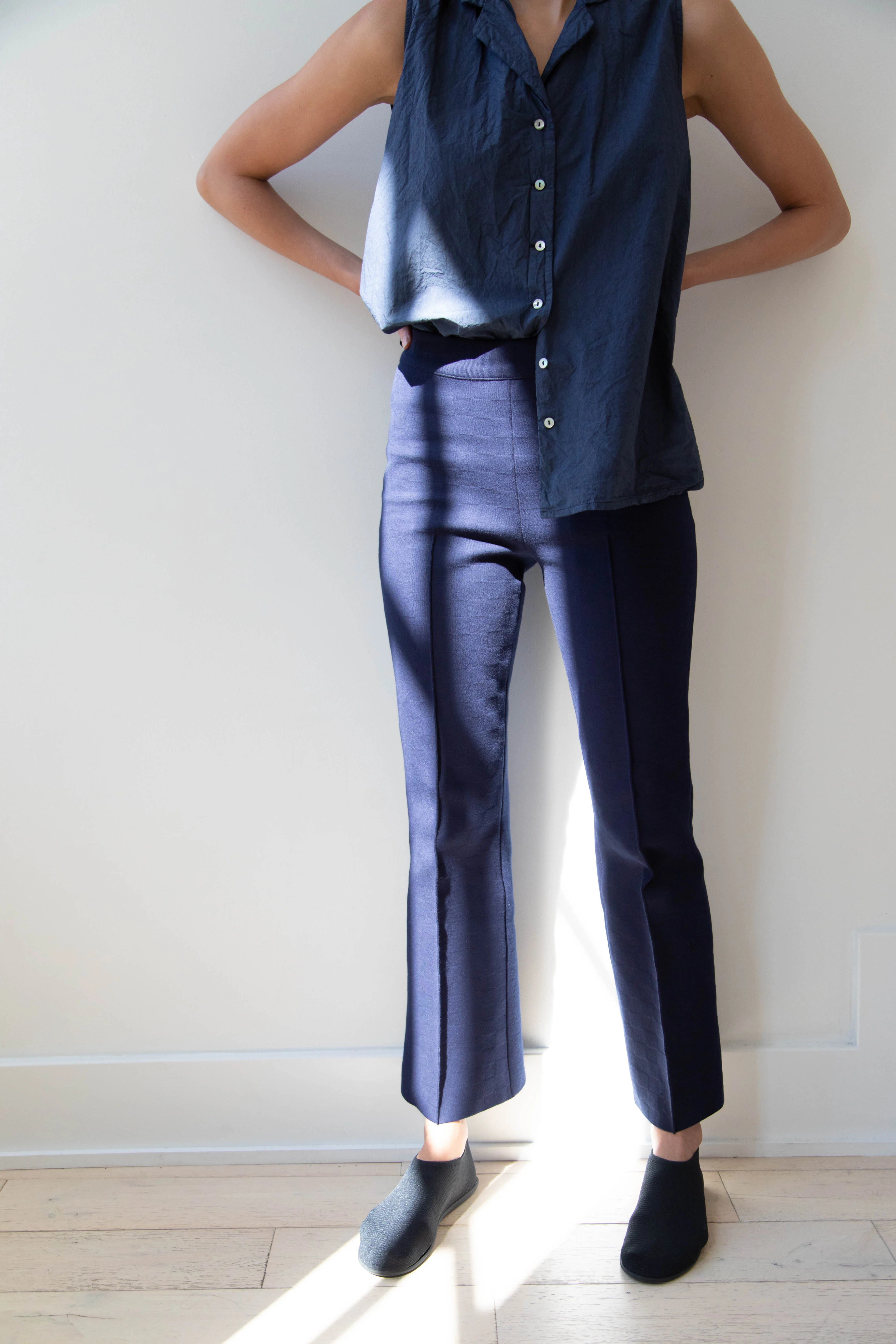 High Sport | Kick Pants in Navy - Image 9