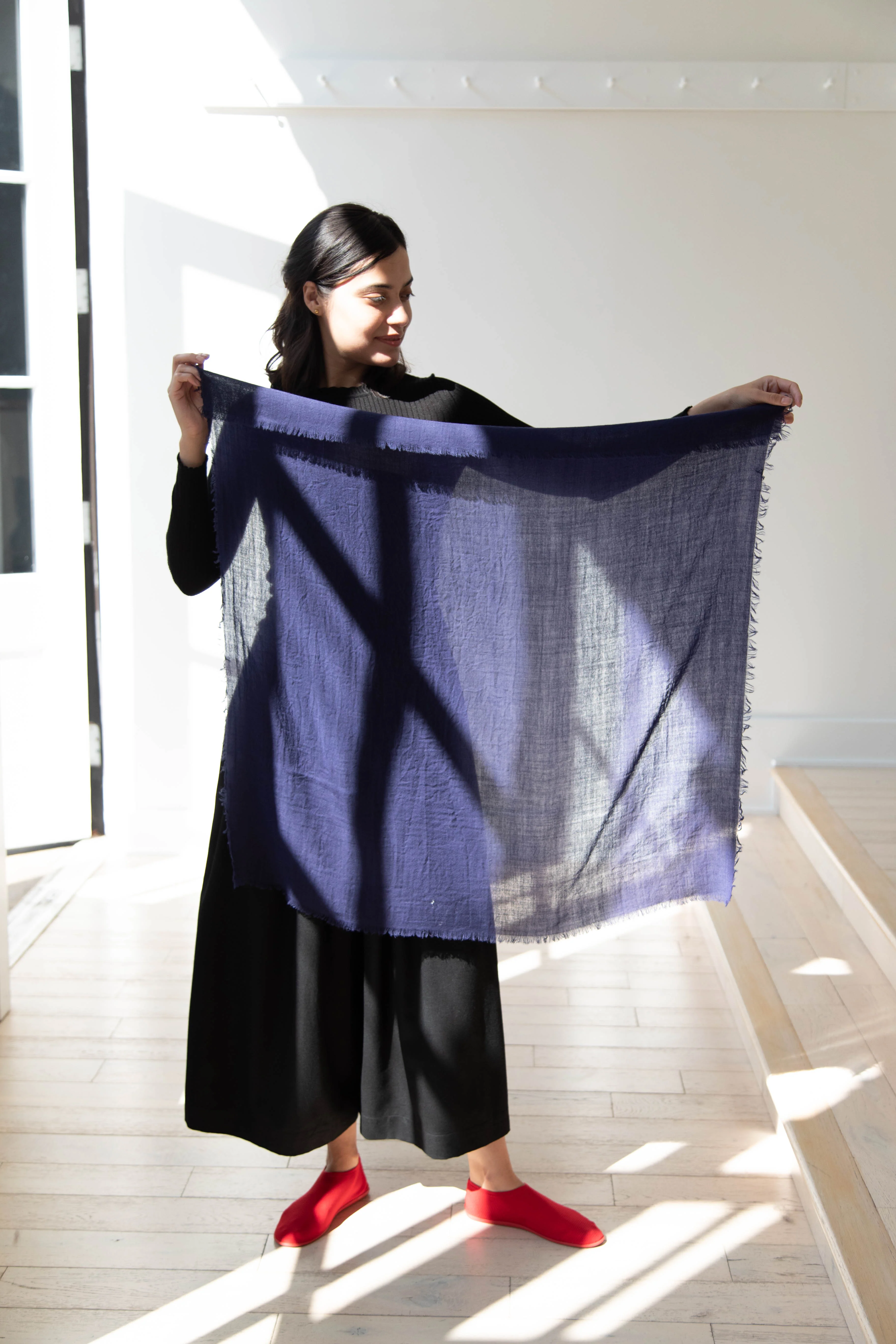 Manuelle Guibal | Wool Scarf in Oceanic - Image 3