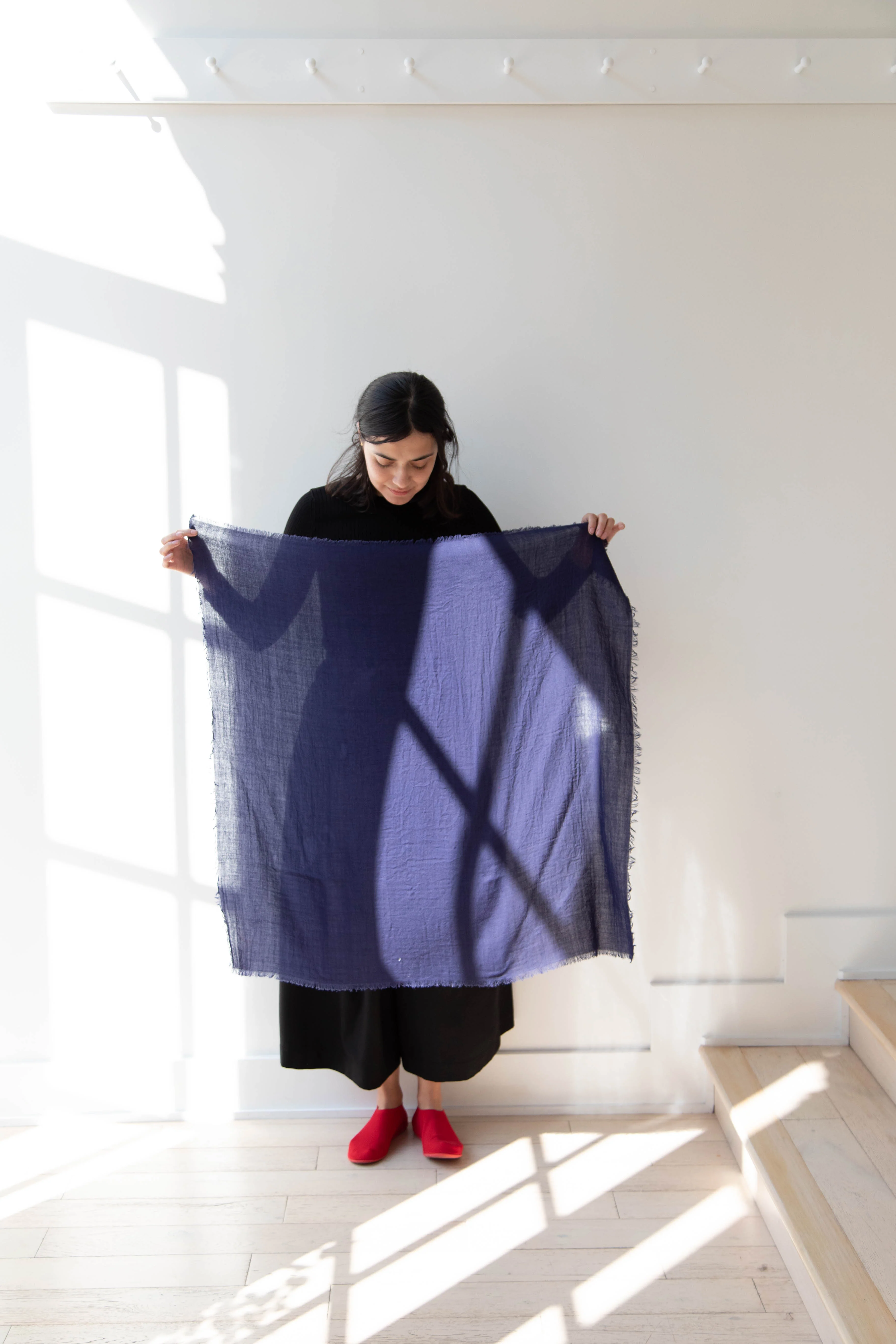 Manuelle Guibal | Wool Scarf in Oceanic - Image 8