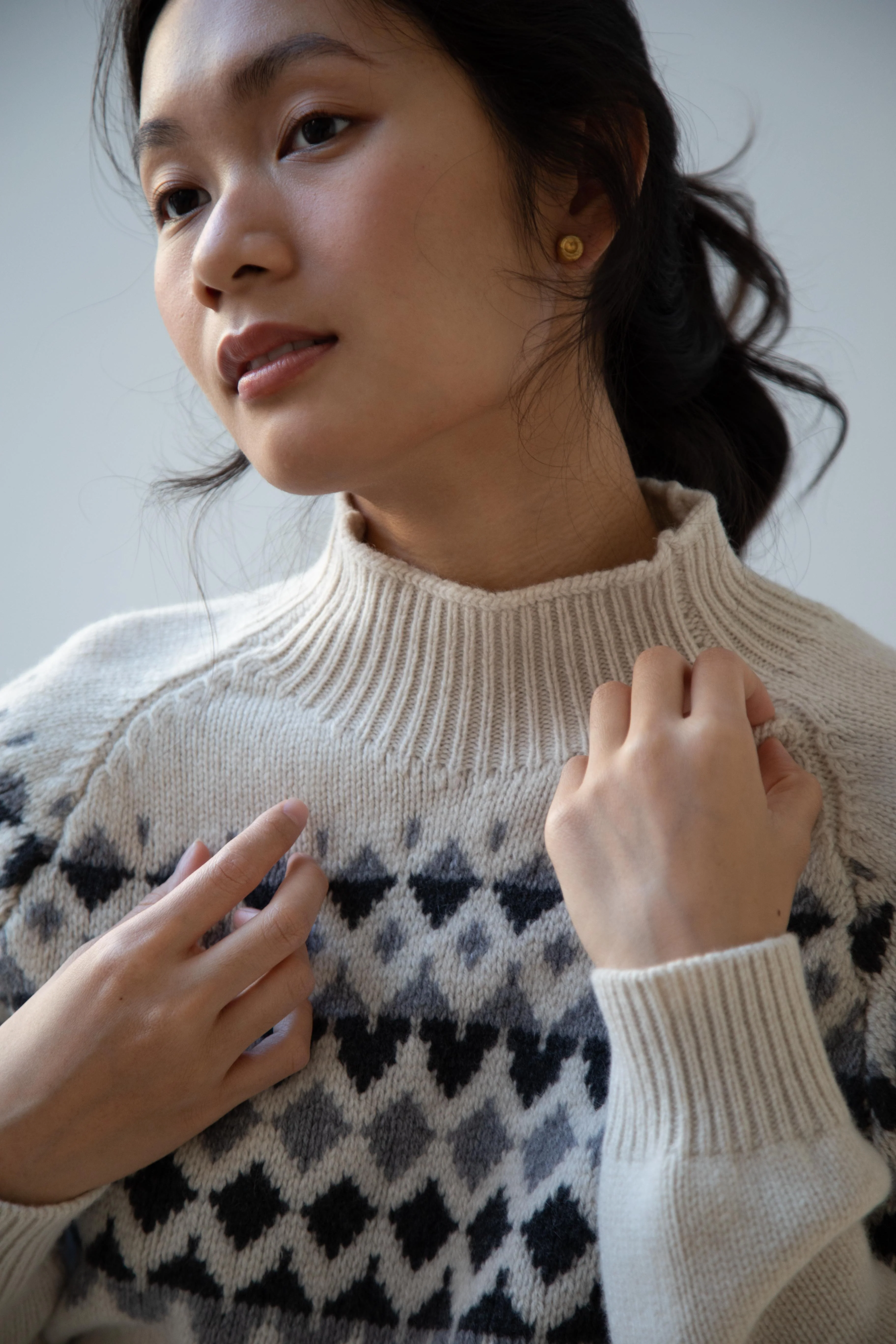 Margaret Howell | Fairisle Merino Cashmere Sweater in Ecru - Image 7